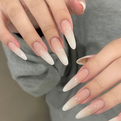 チップ長さ出しカラーグラデーションorチックネイル♡