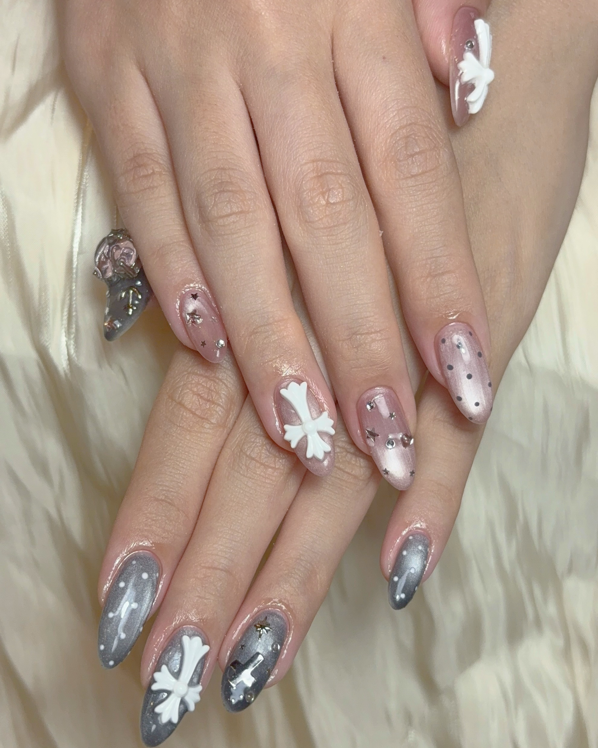 DAISY_NAIL_MIA