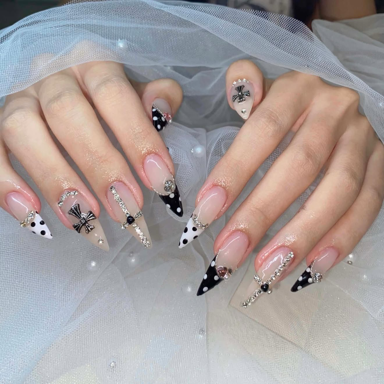HAPPI_NAIL