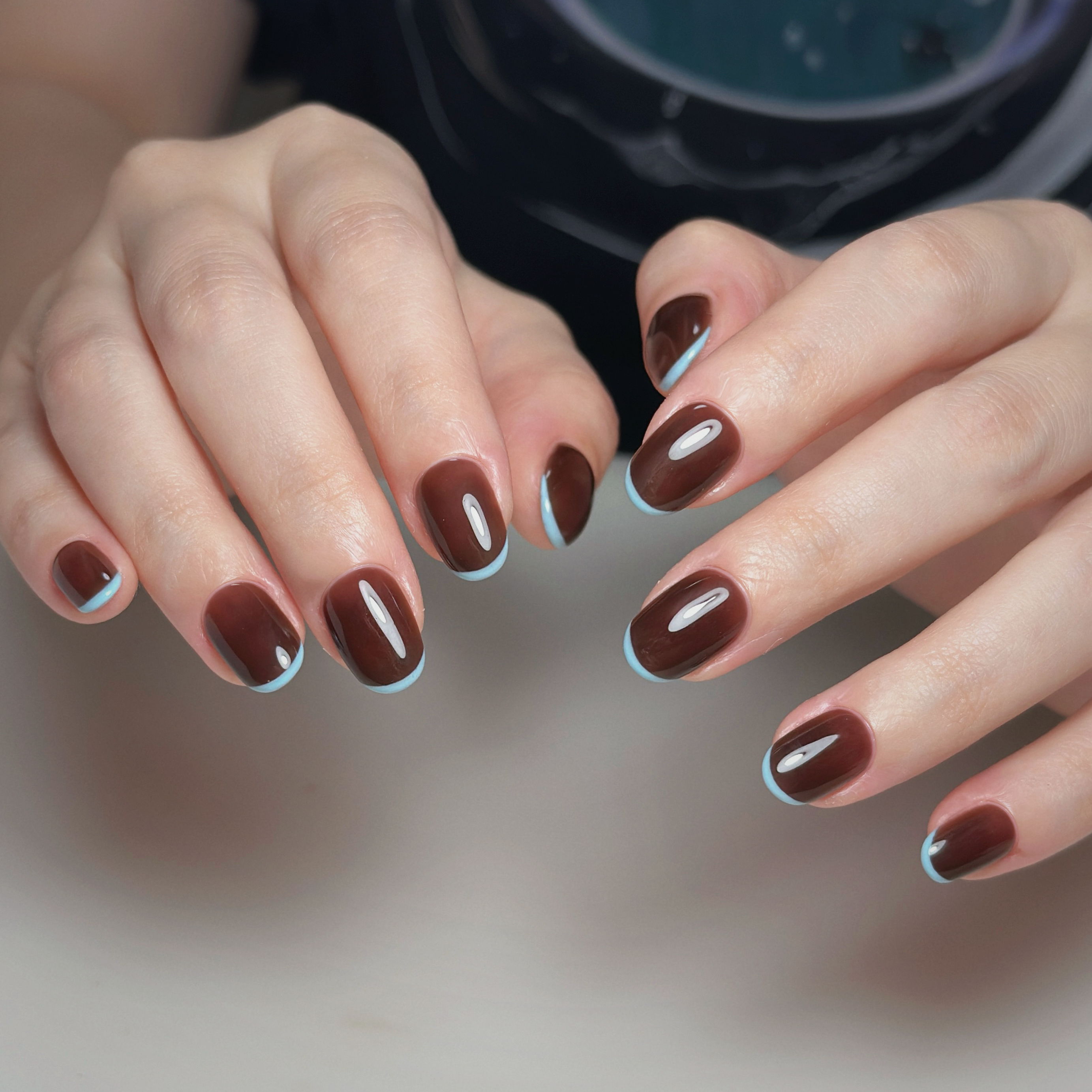 thumbs.up.nail