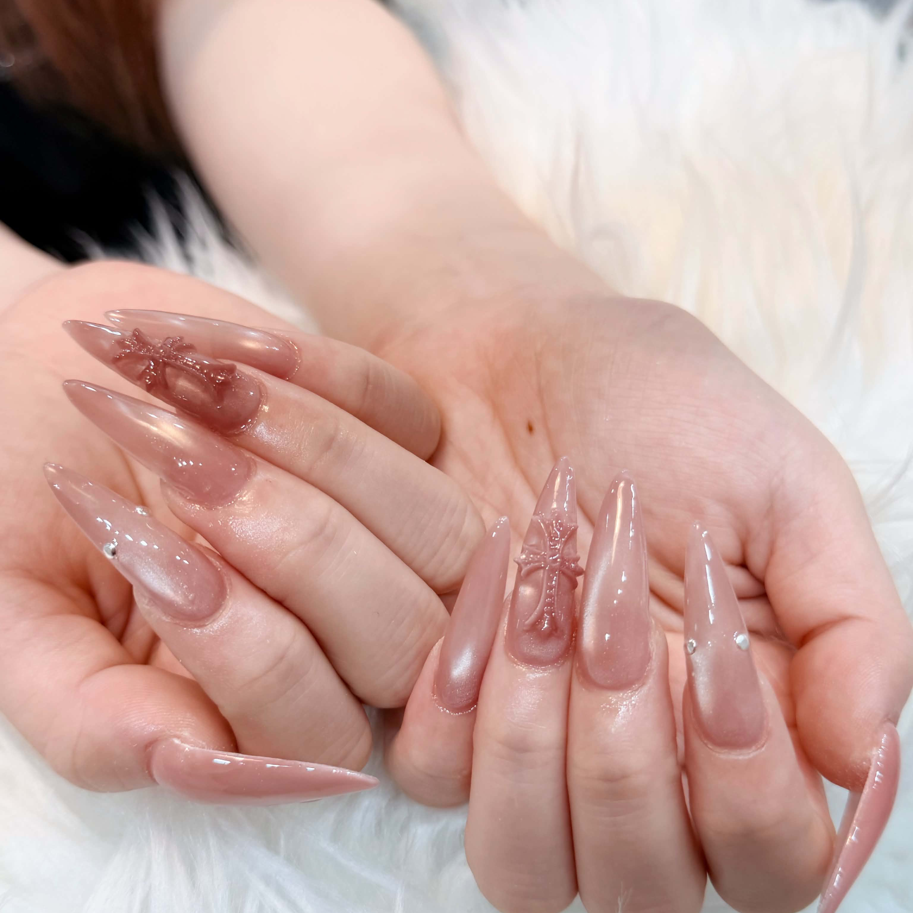 Yuri_nails