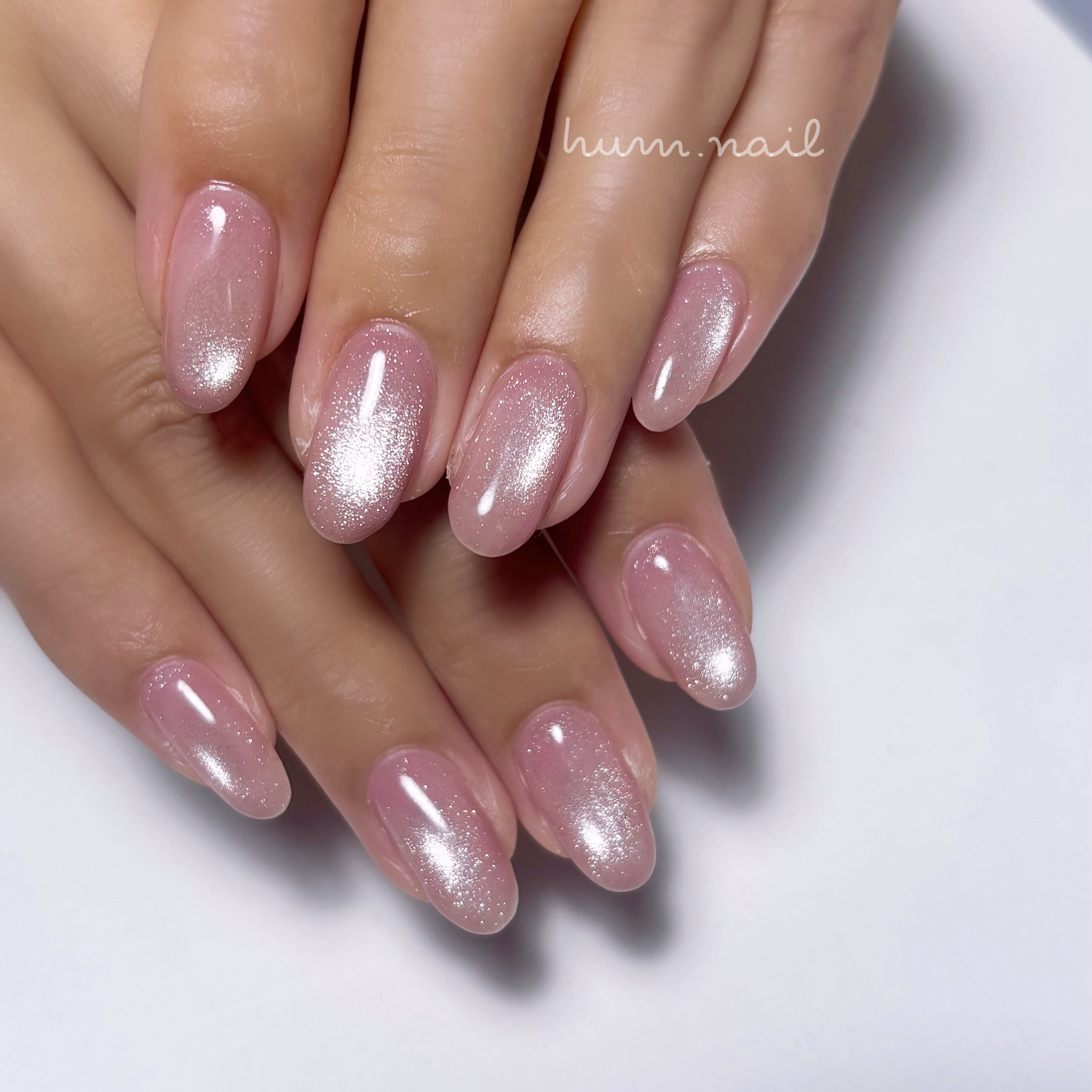 hum.nail