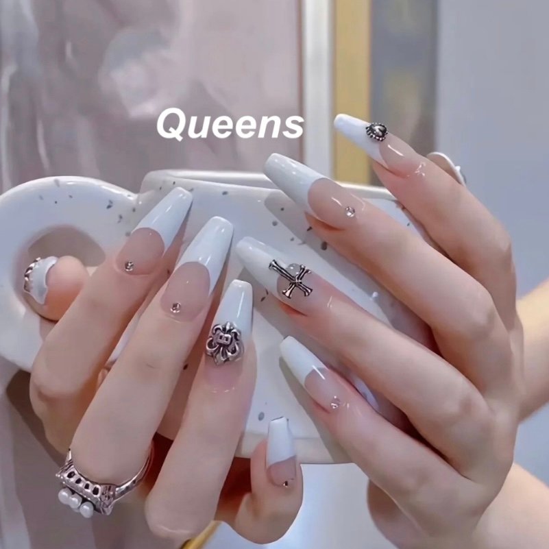 QueensCiCi