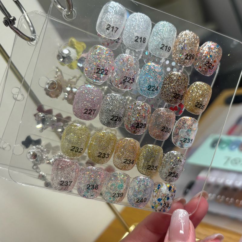 Nail Room Kislap.