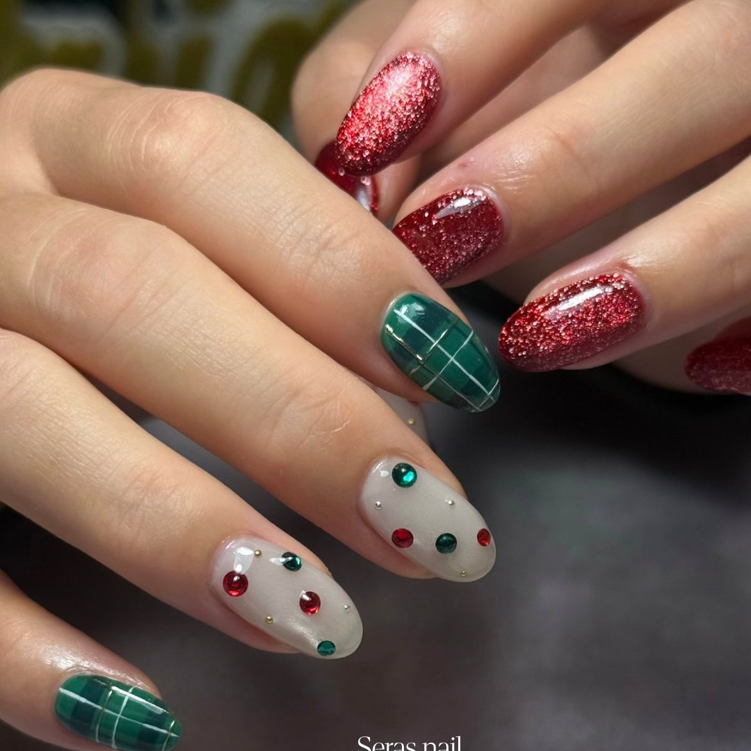 Seras_nail
