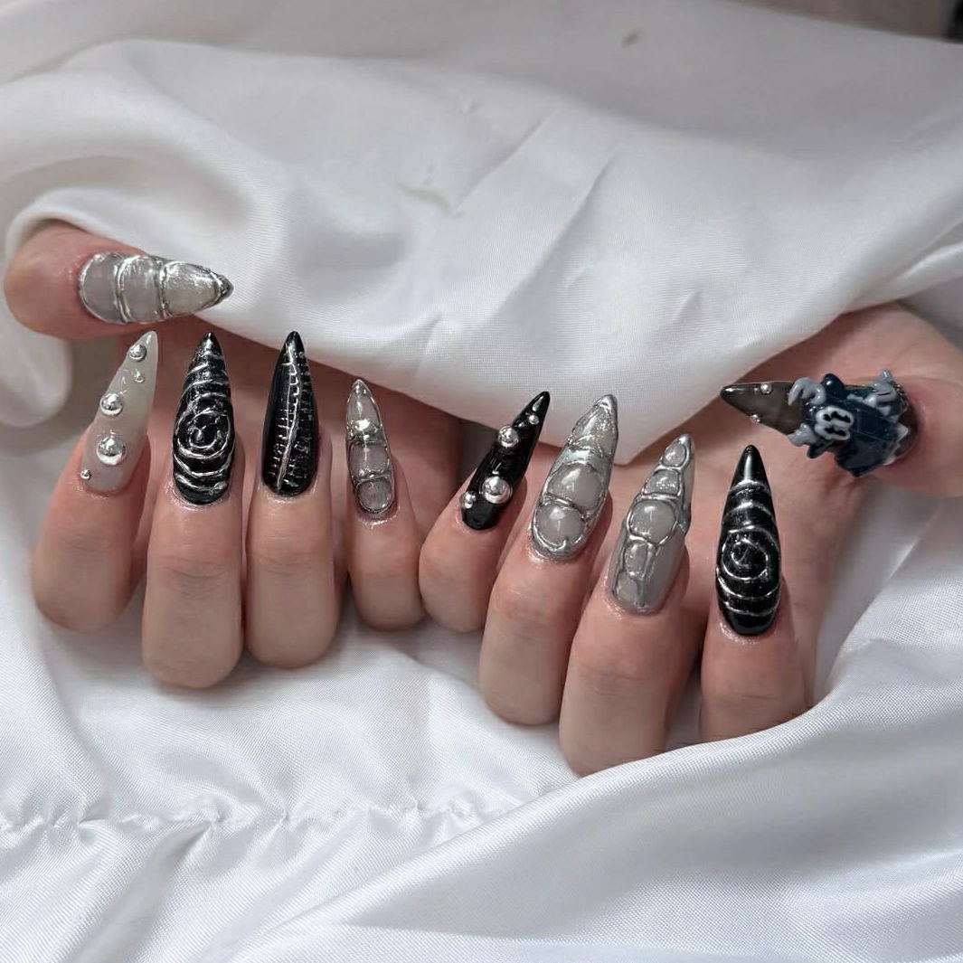 rena_reinails