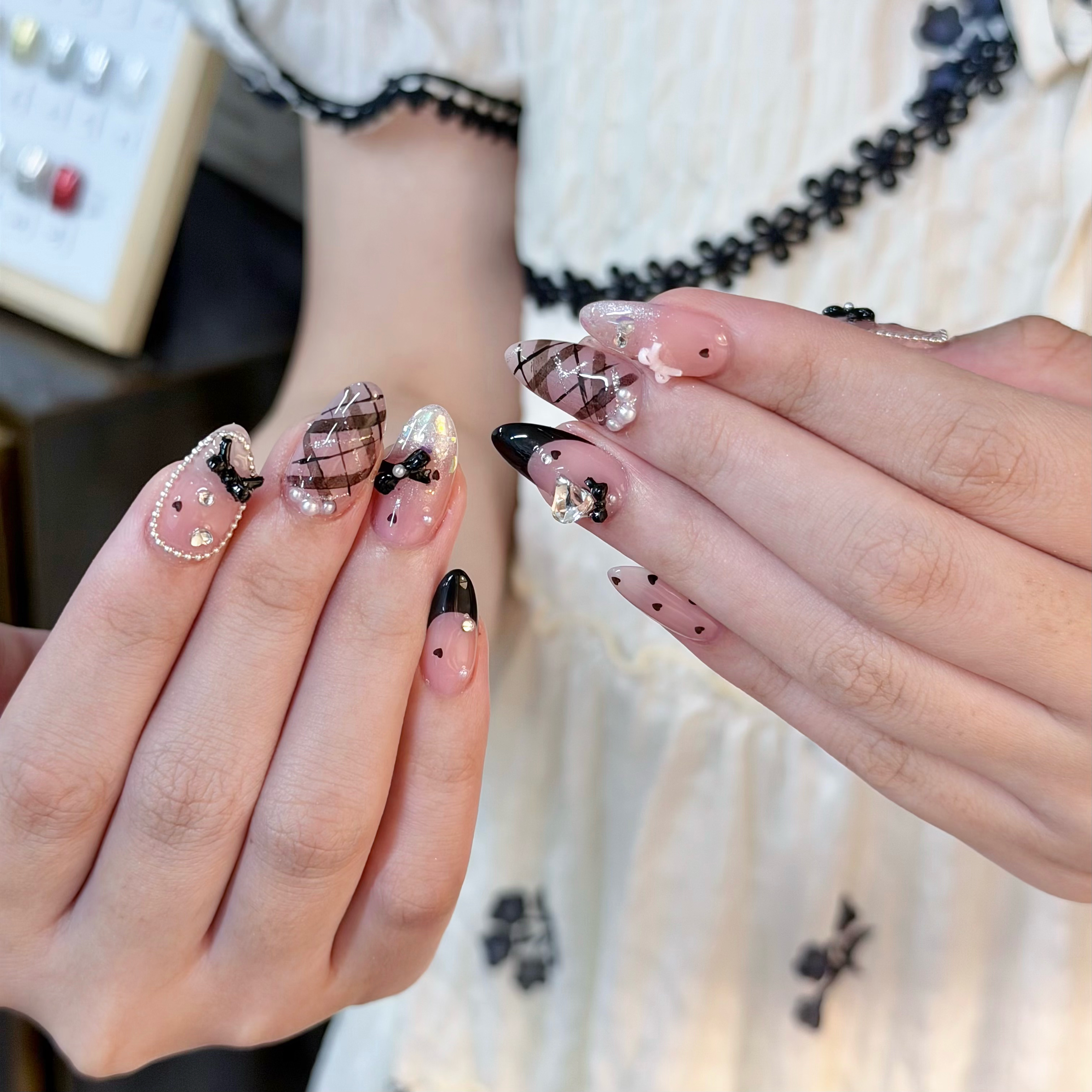 M.nail_momo