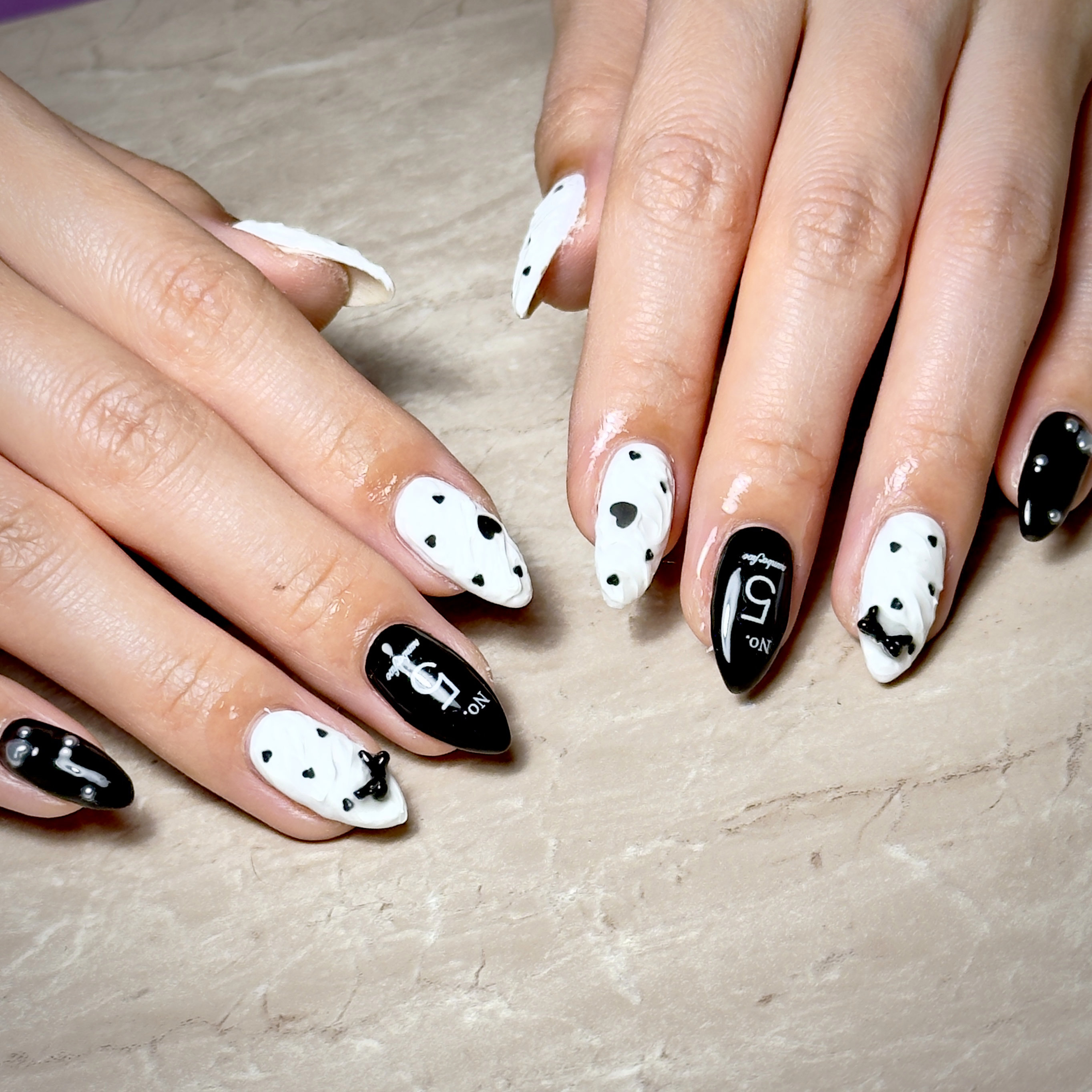 nail.salon.lady