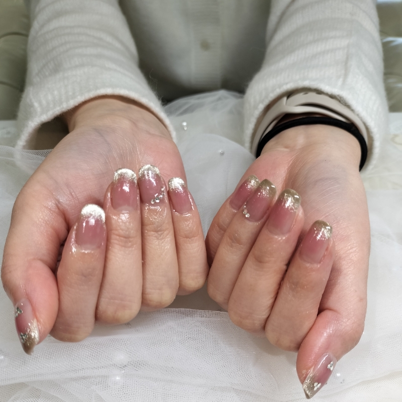 MAGU_nail