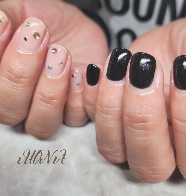 Beauty_Salon_MONA