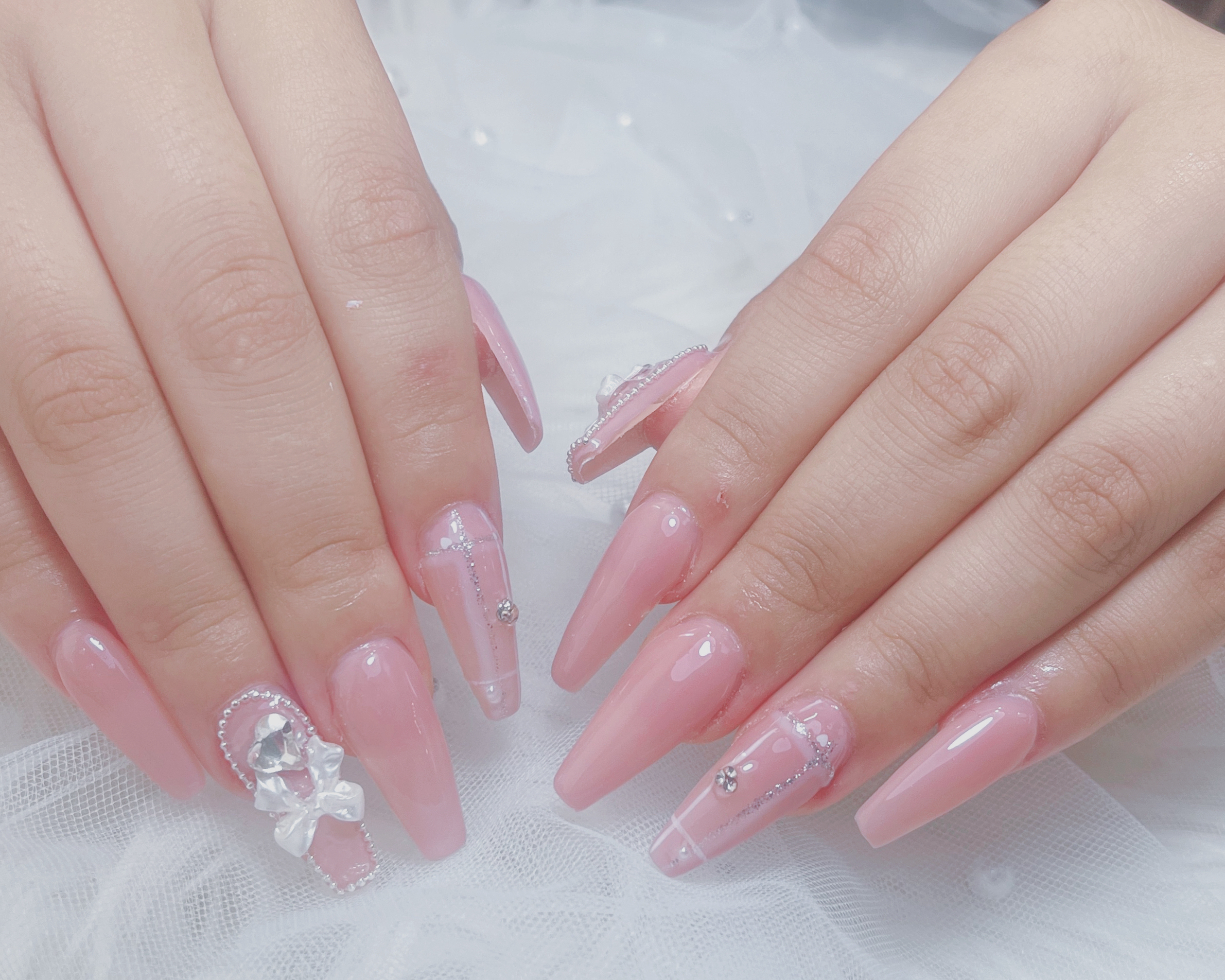Bara_Nails