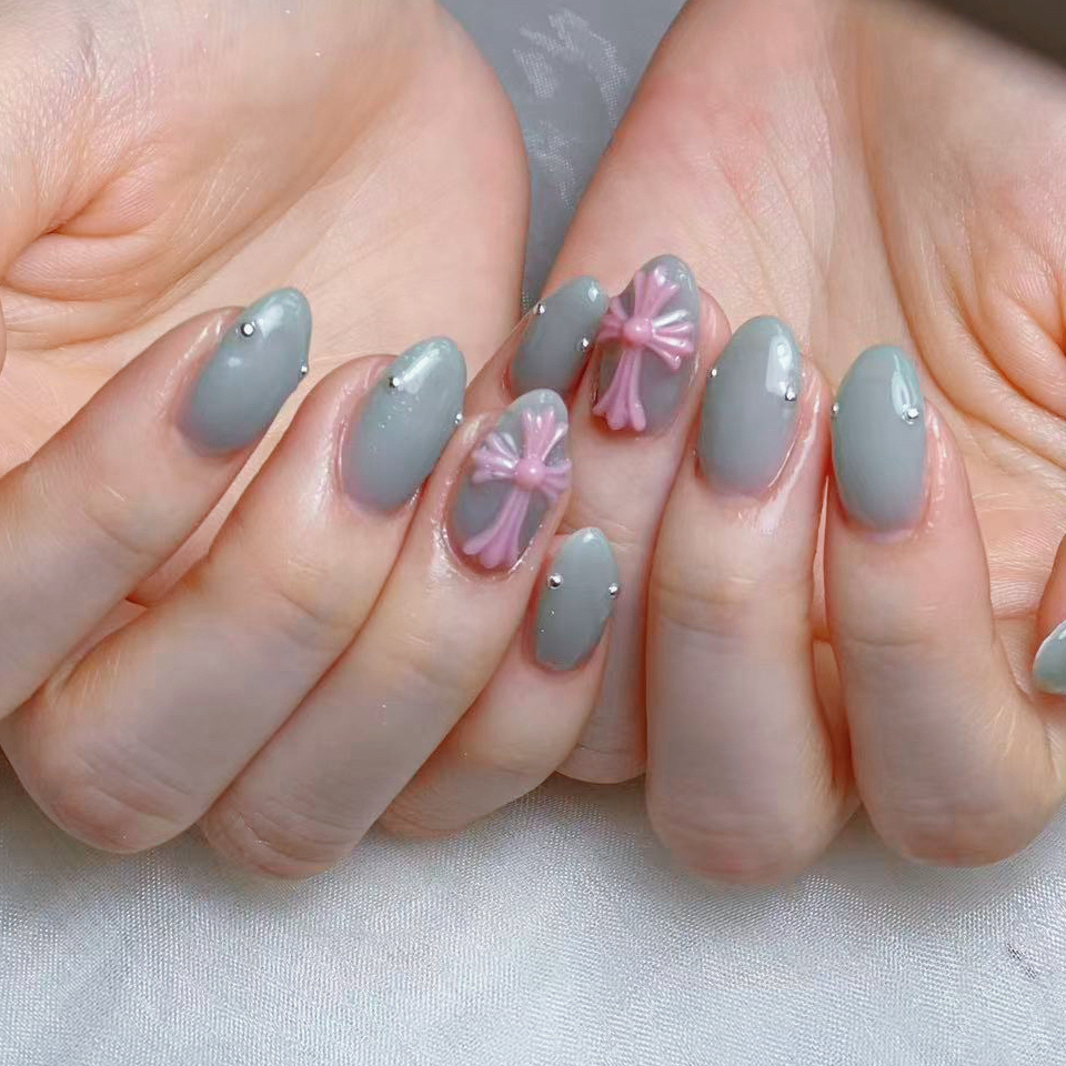 Bloom_Nail