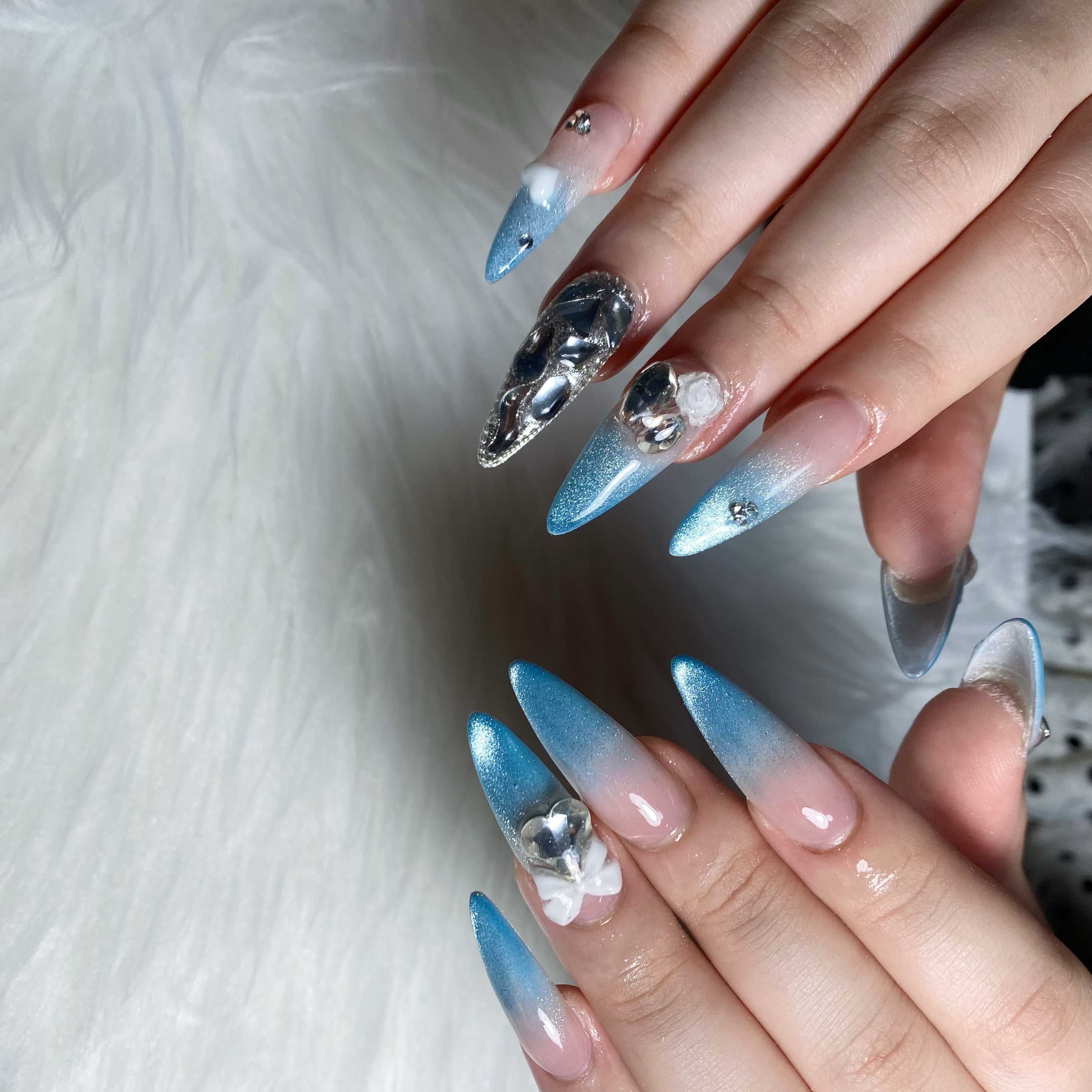 Celine_nail