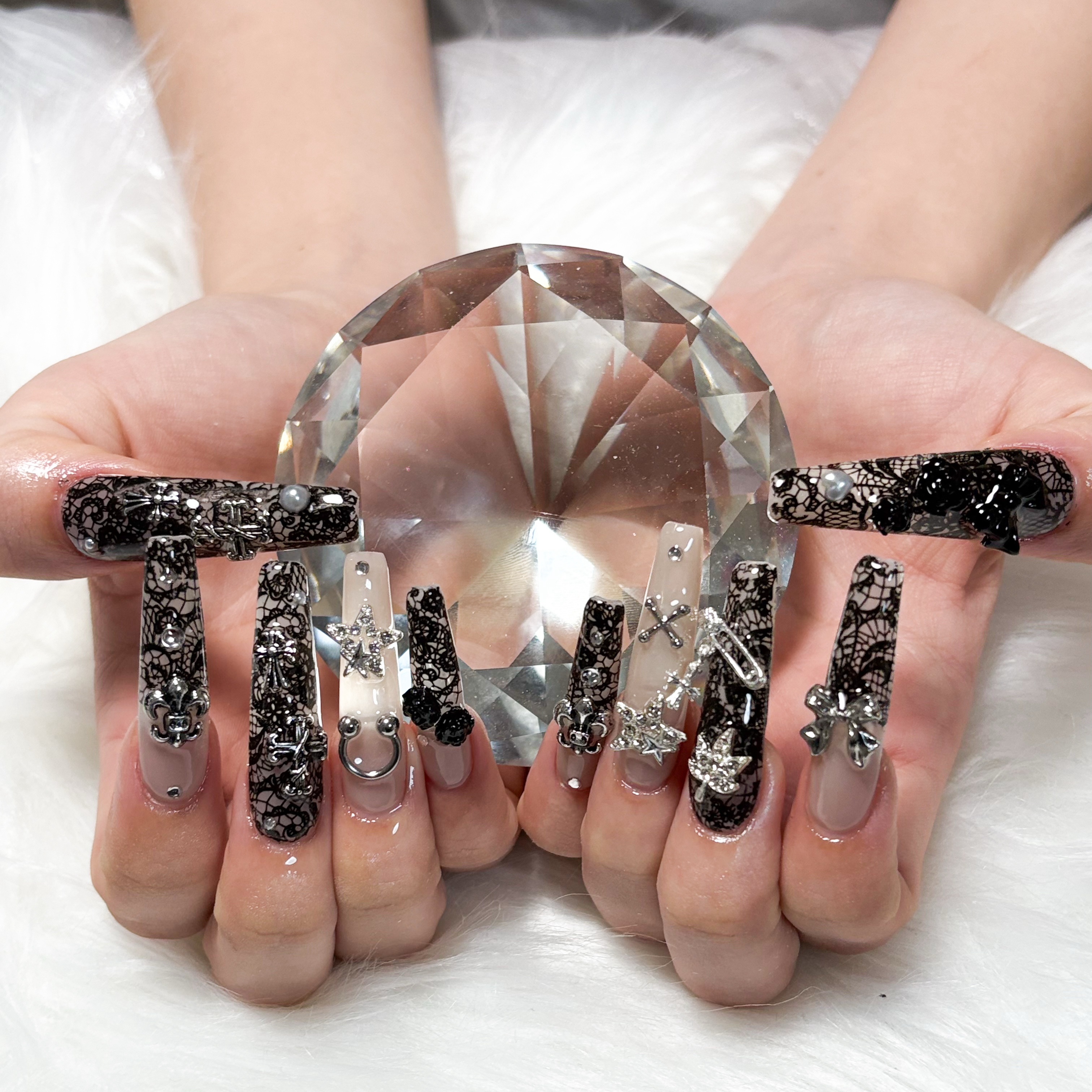 Lia__nail