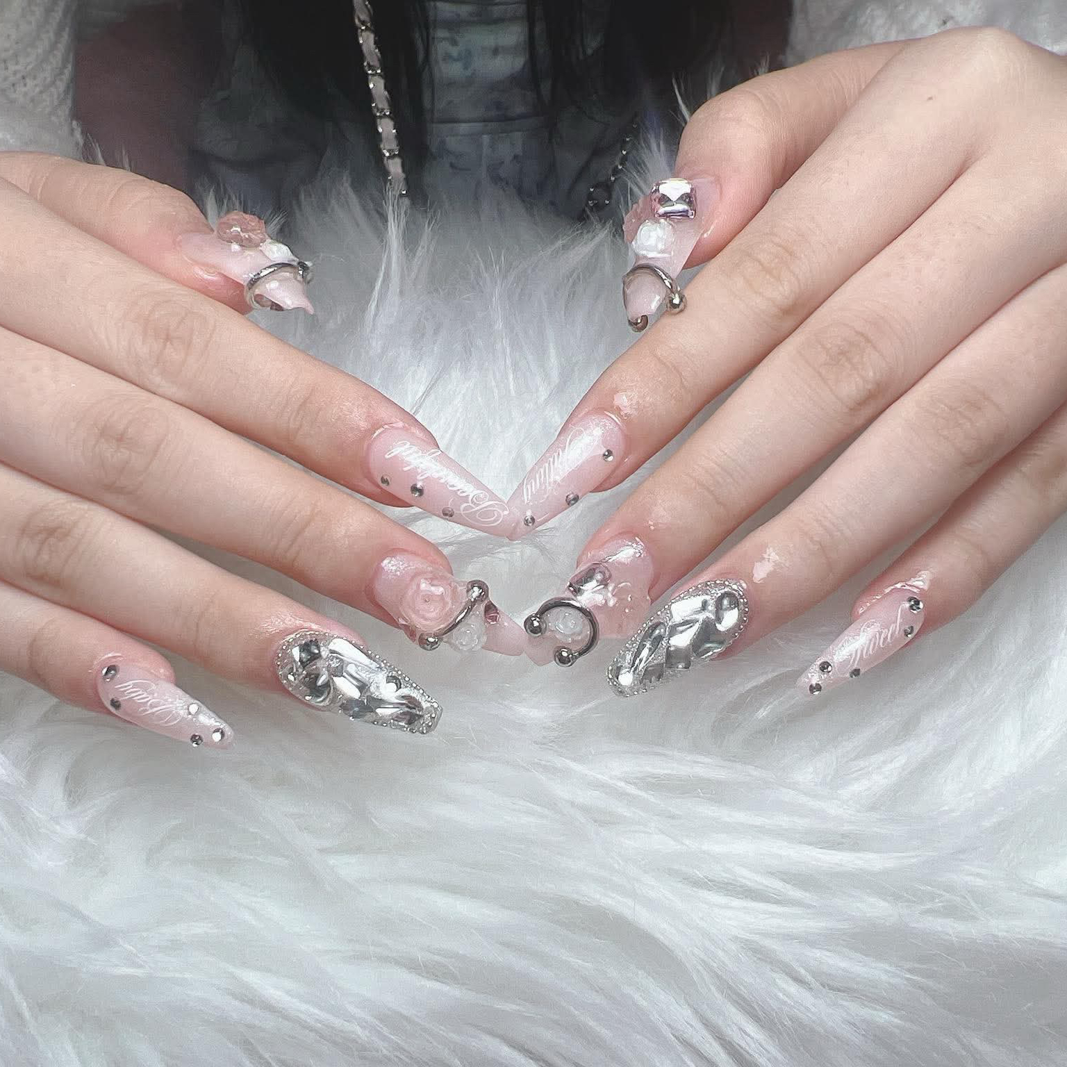 suki.Nail