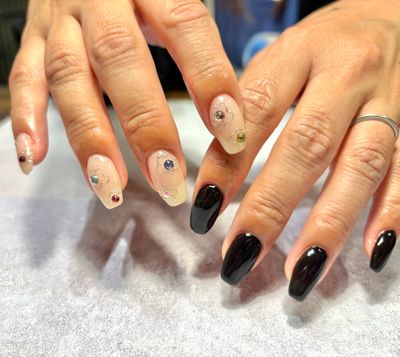 シンプルだけどアートも楽しみたい♪満足５本アート【全体4〜5本】オフ＆甘皮ケア付