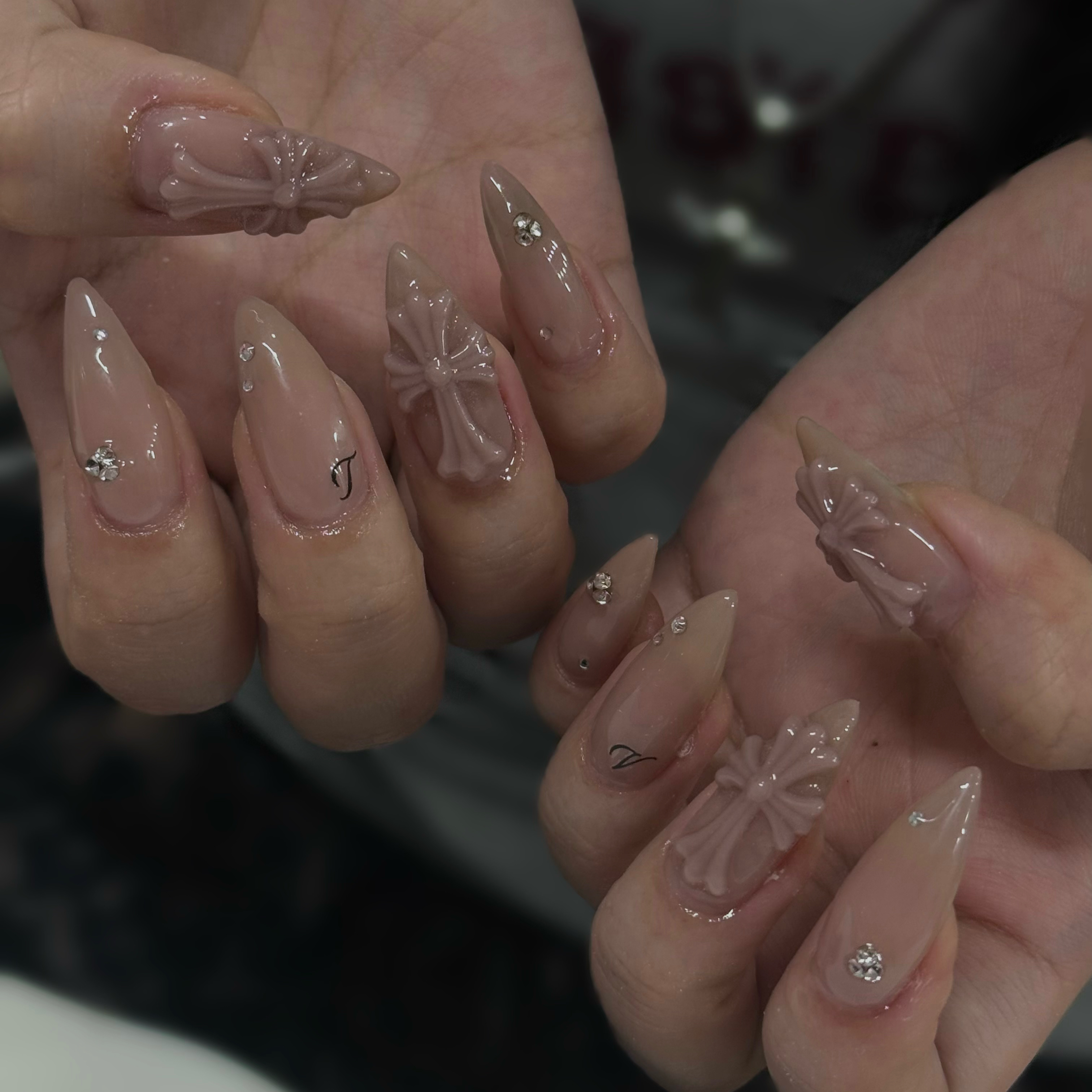nail_lu7