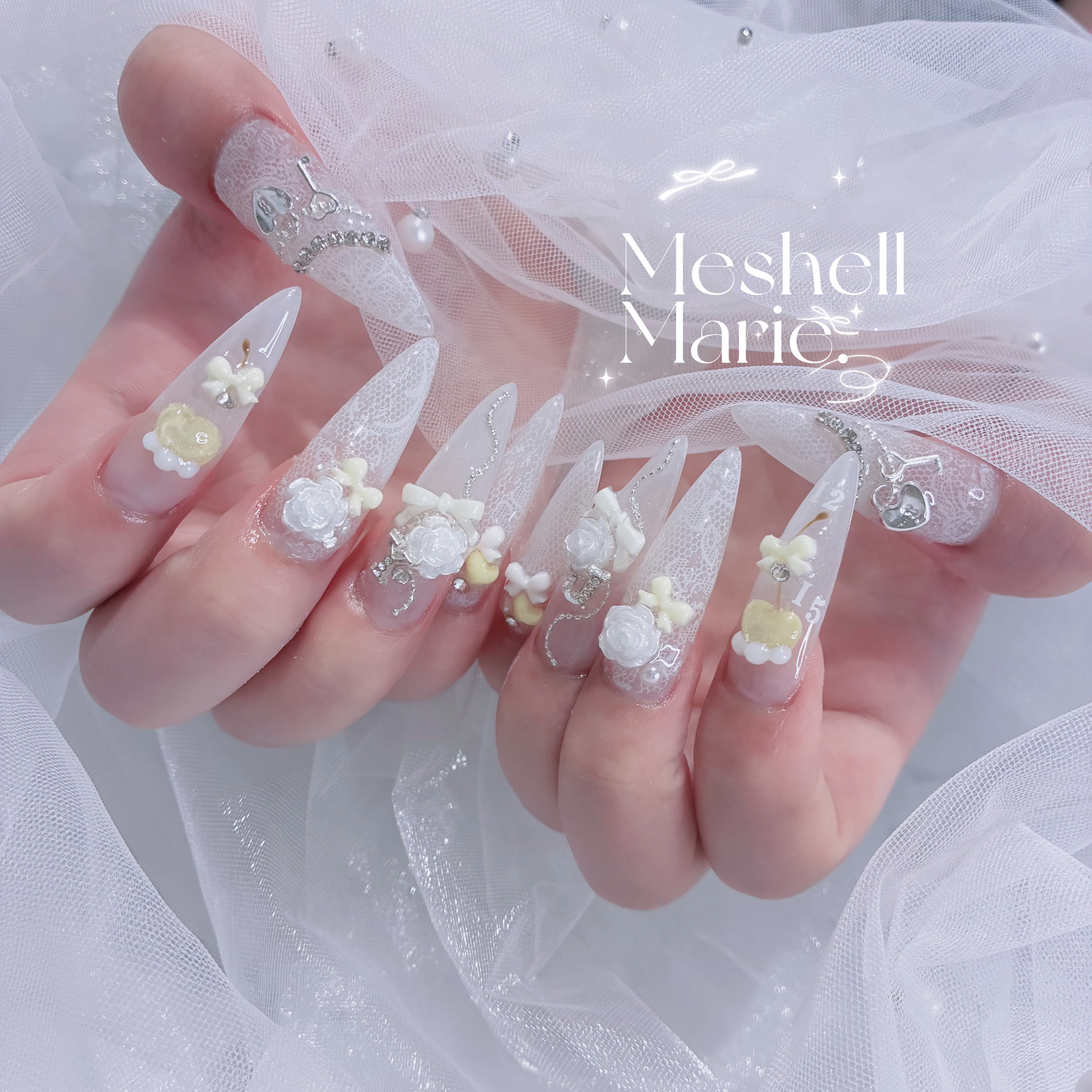 nailsalon_MeshellMarie
