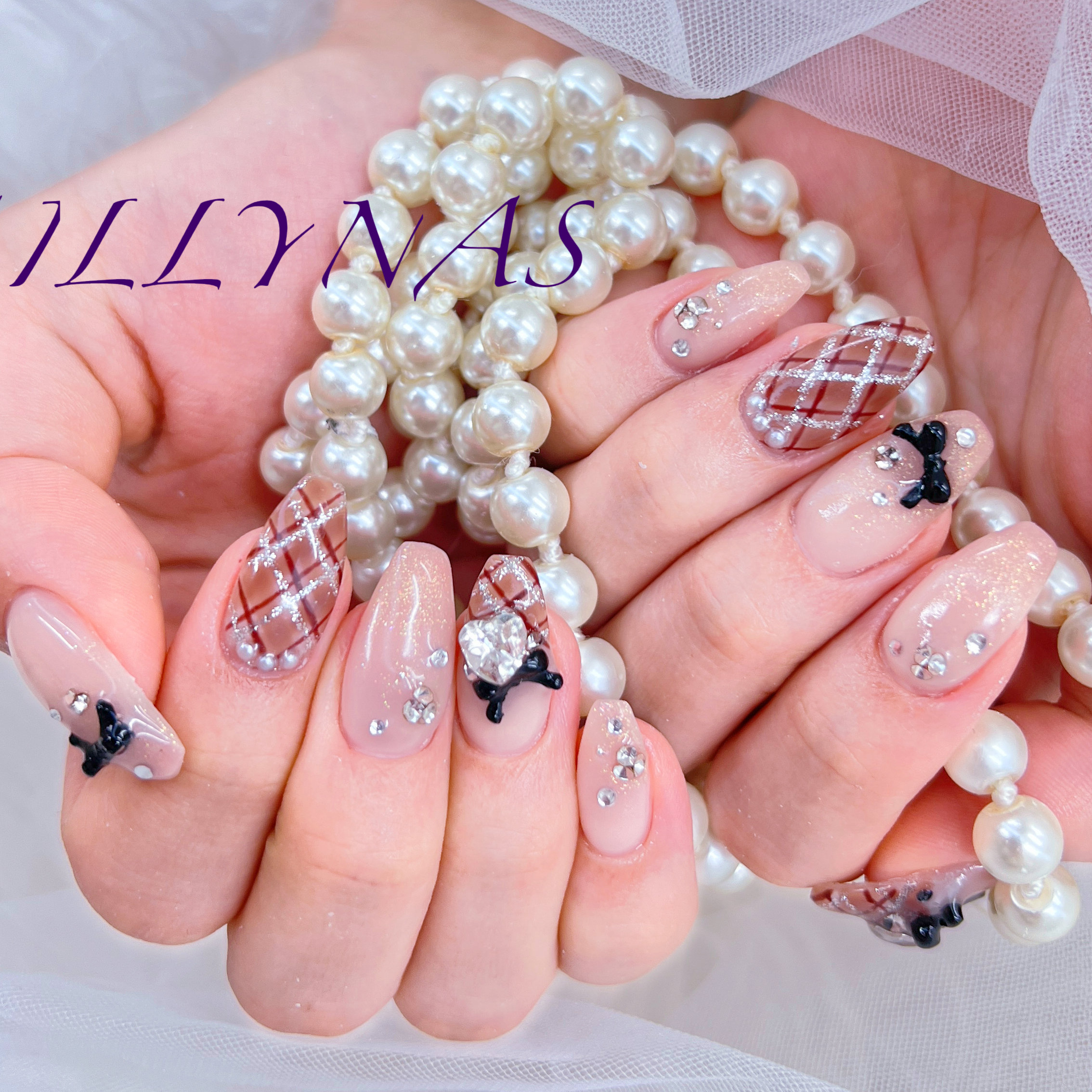 AILLYNAS_8