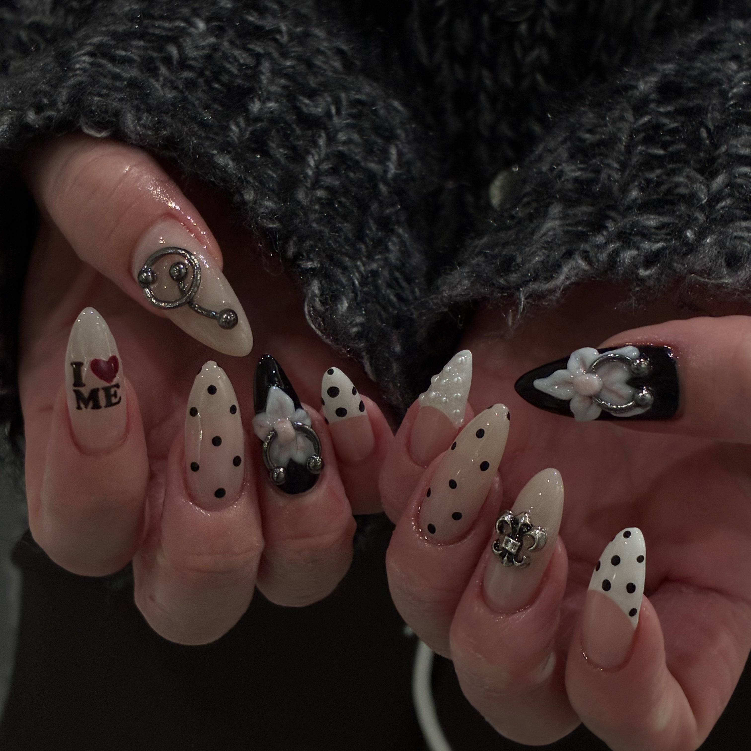 melo_nails.