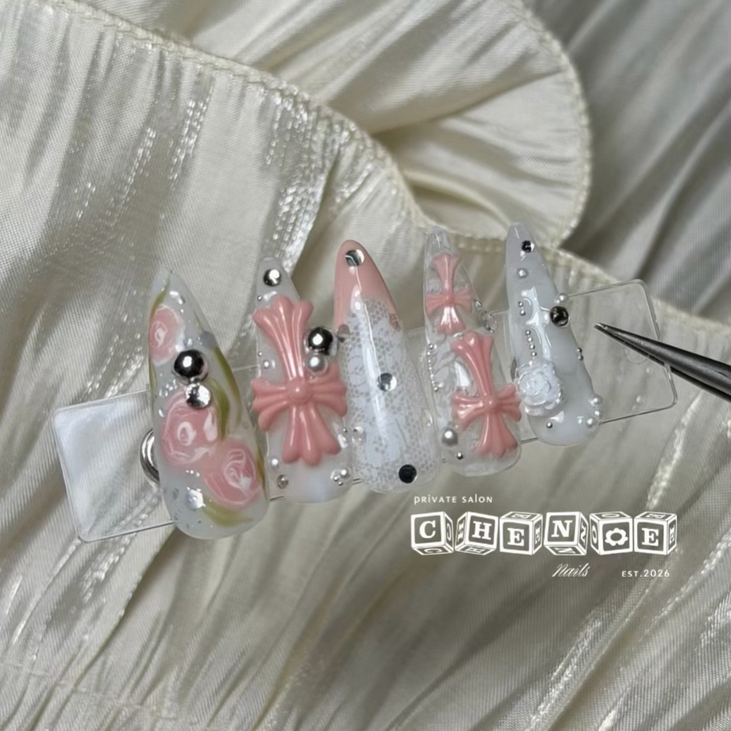 ChenoeNails