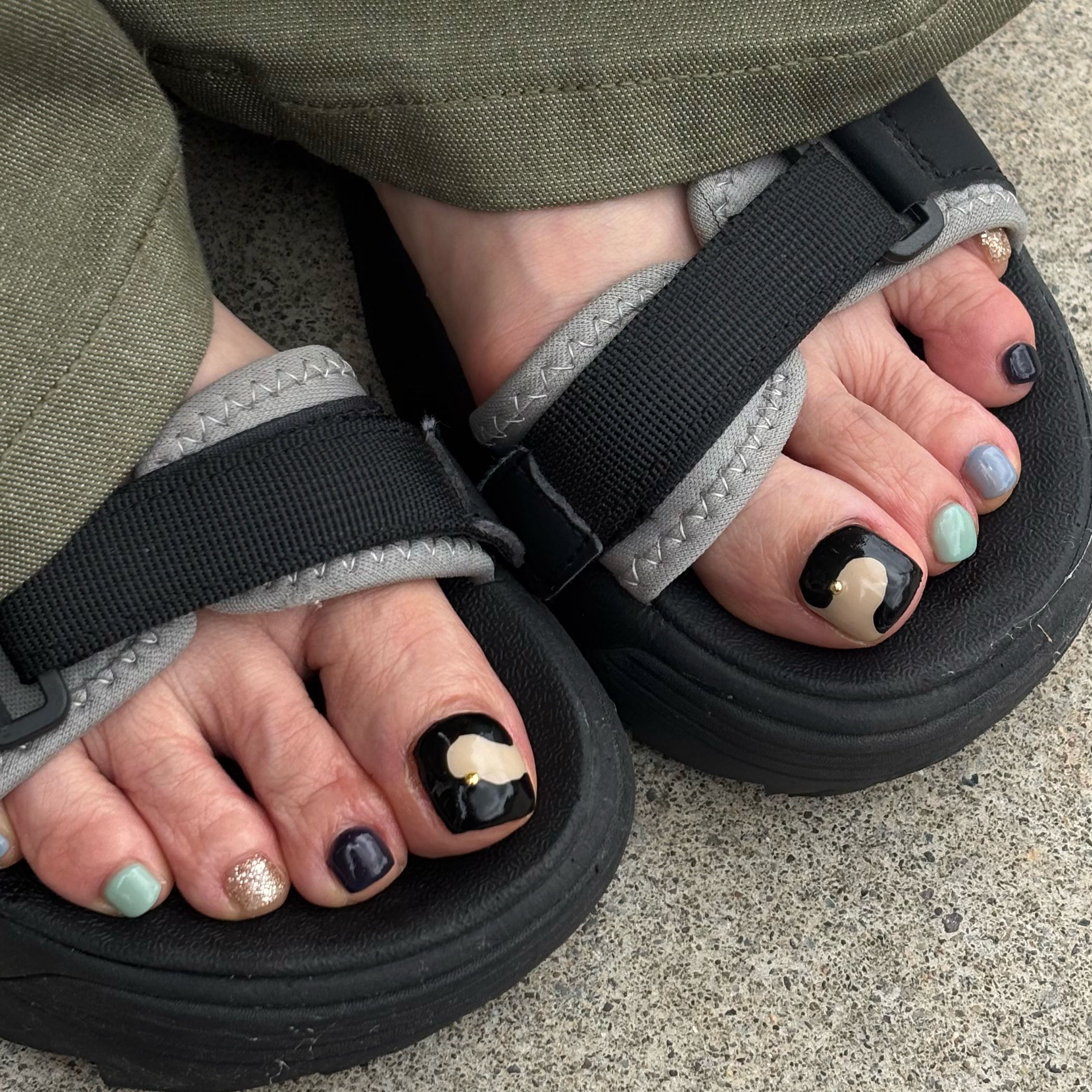 ave__nail