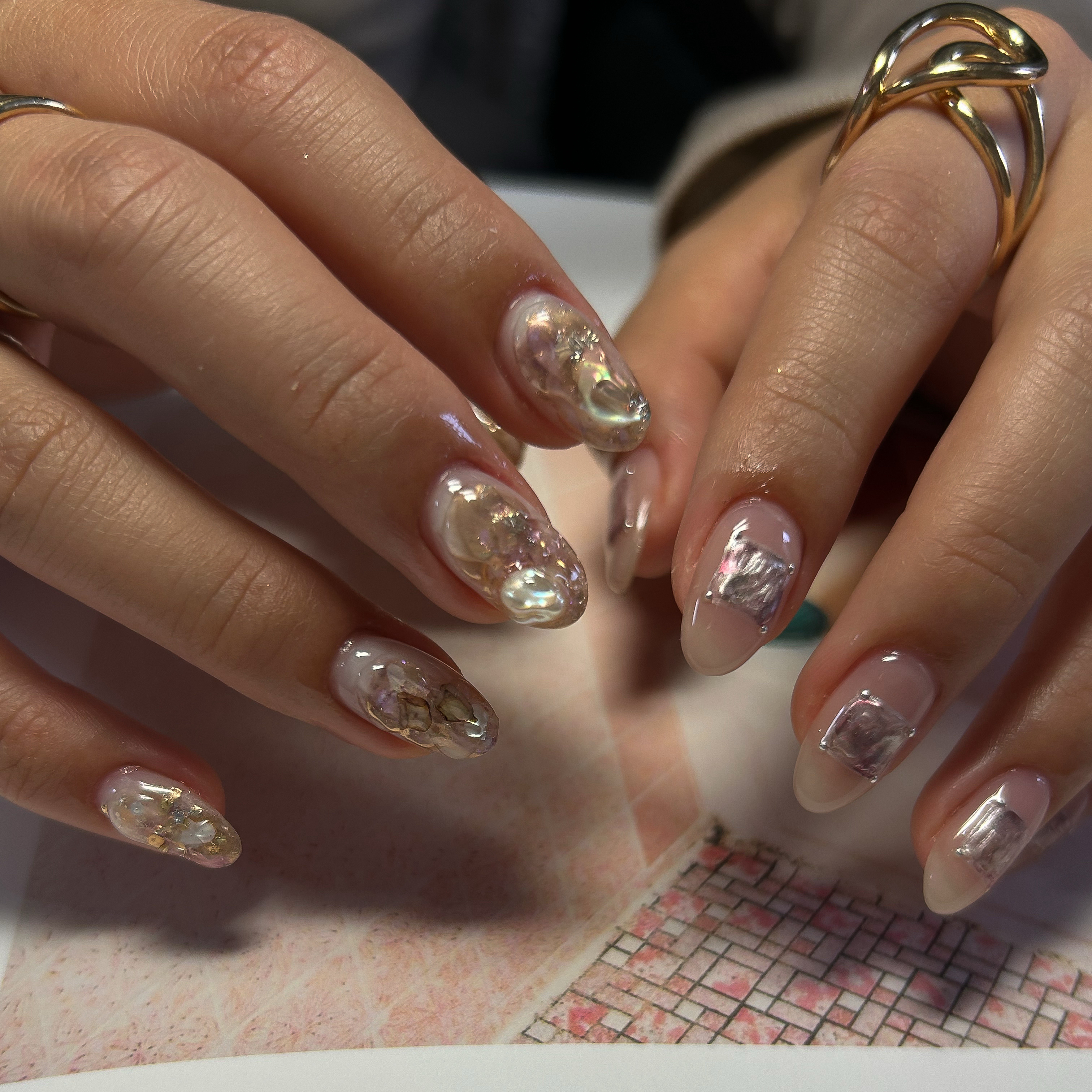 une_.nail