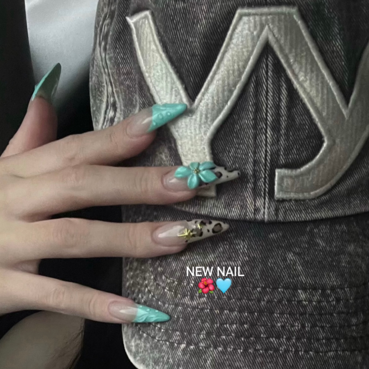 Aura.nail