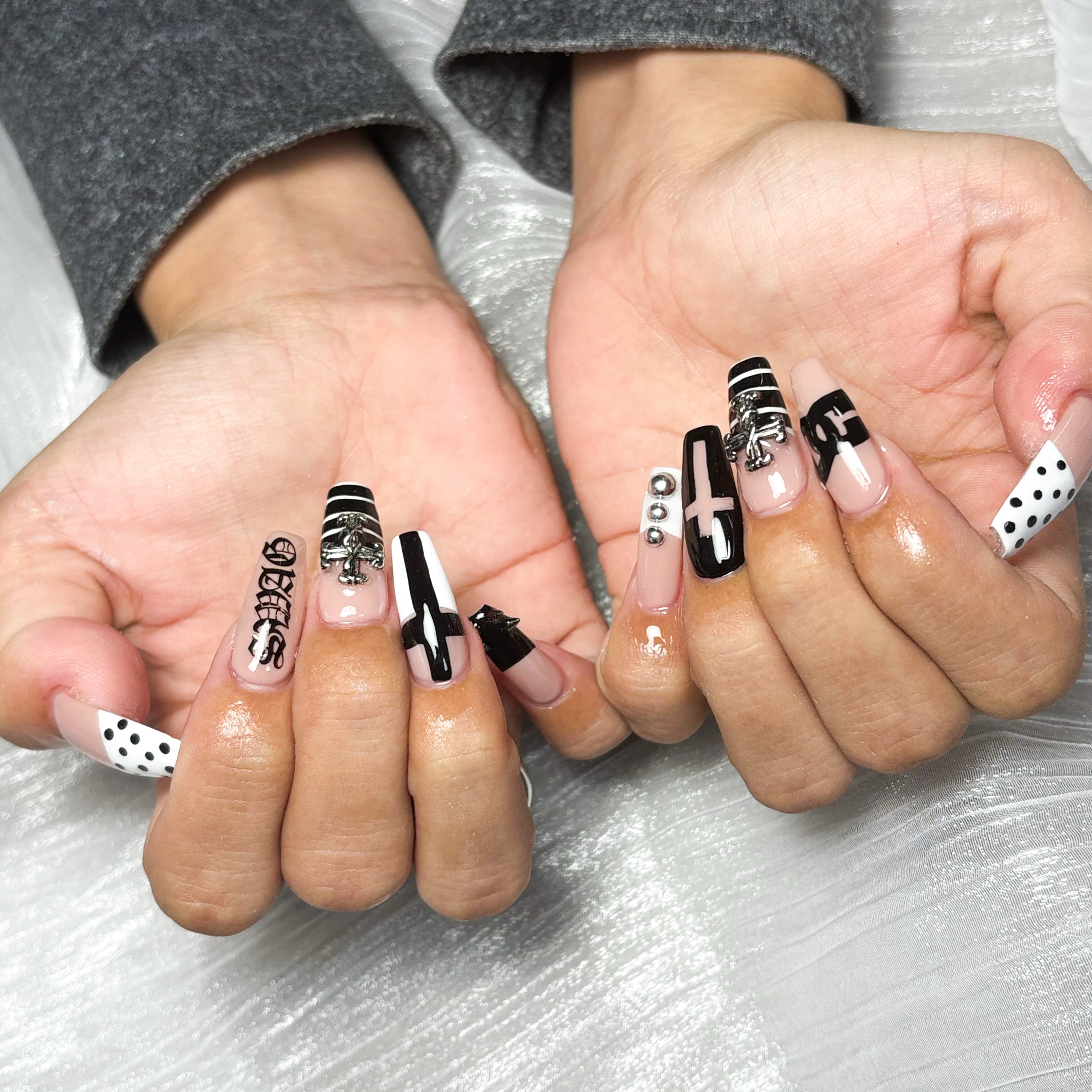 Lia__nail