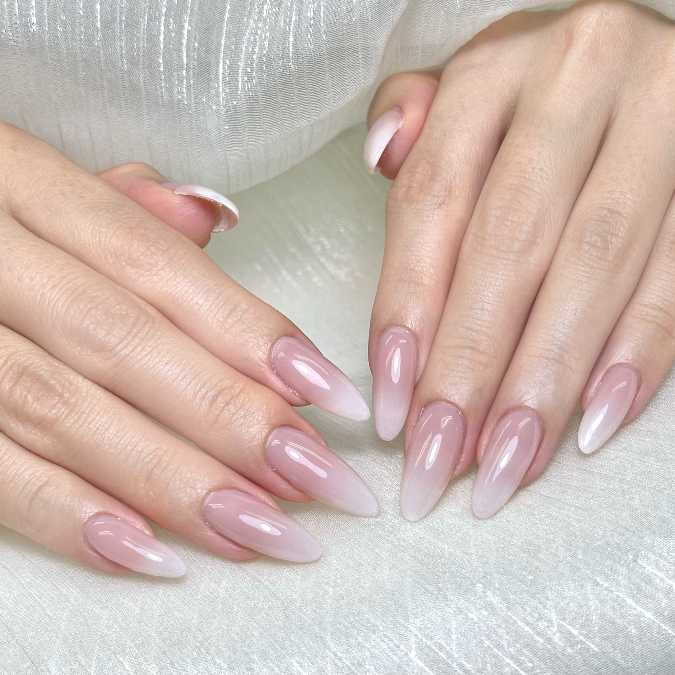 ri.nail_