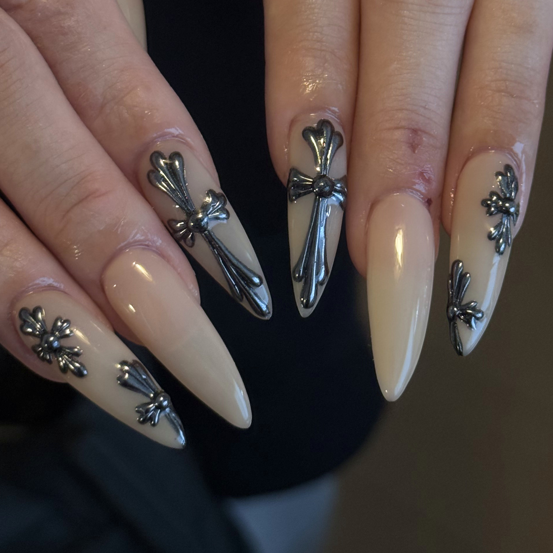 nail_ali.i