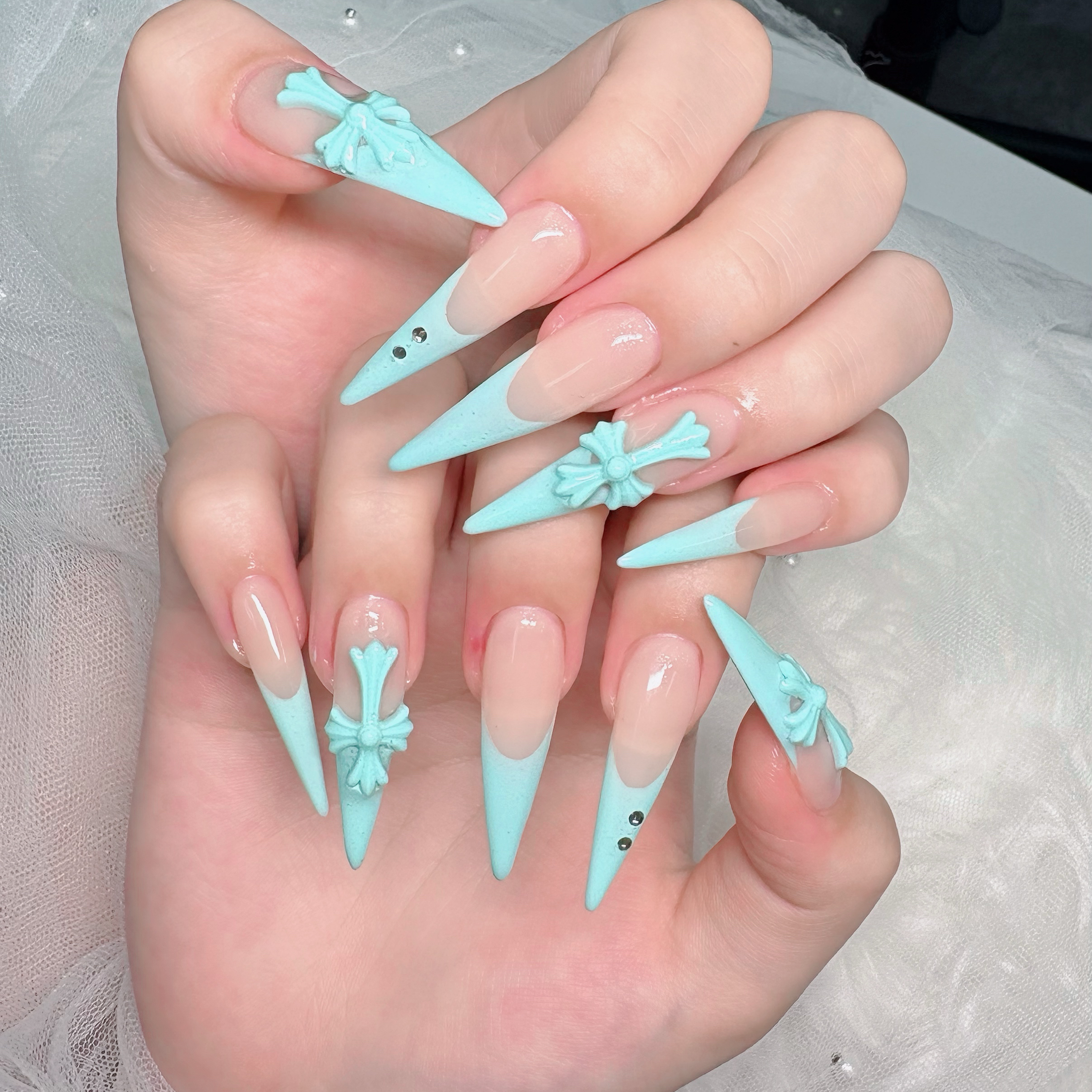 Nail_Rino