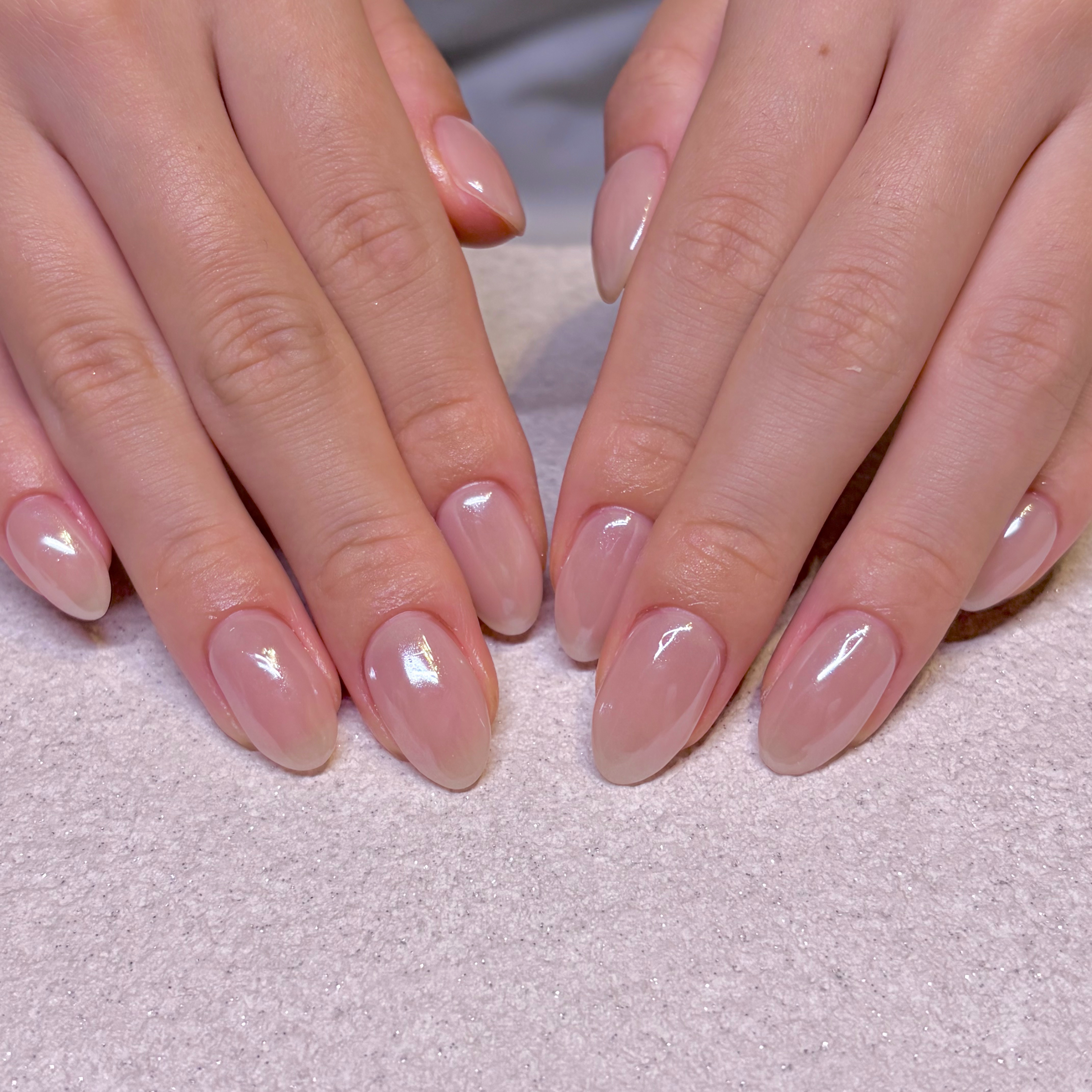 emu.nails