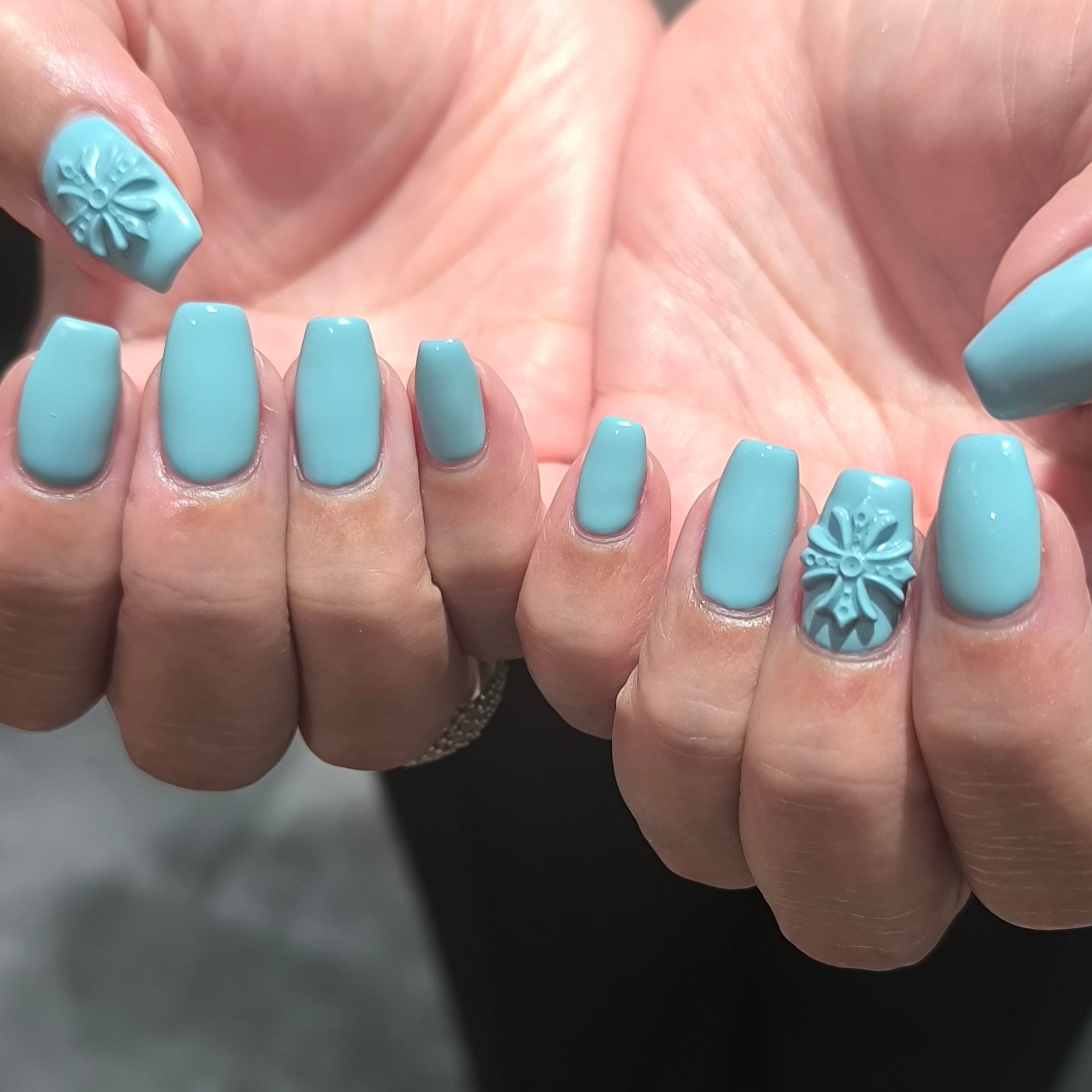acanthus.nail