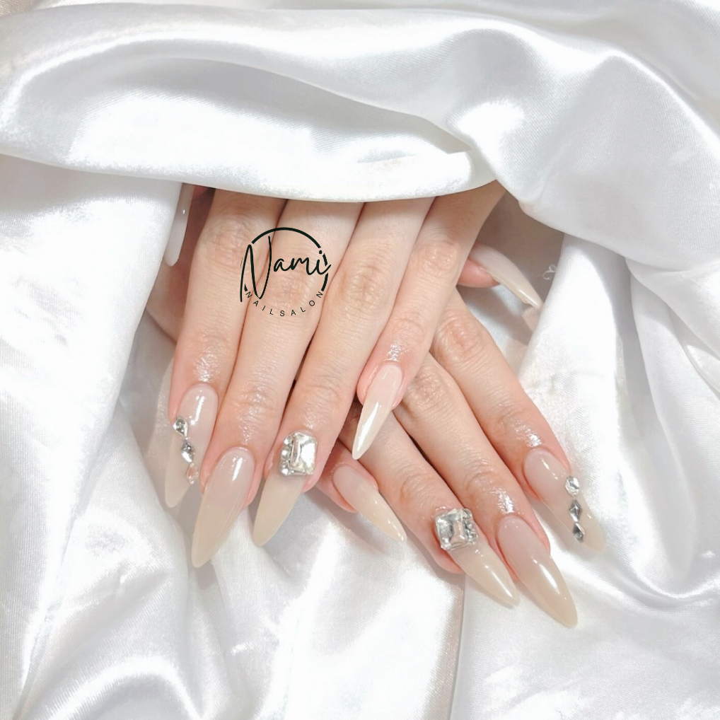 Nami_nail_Emi