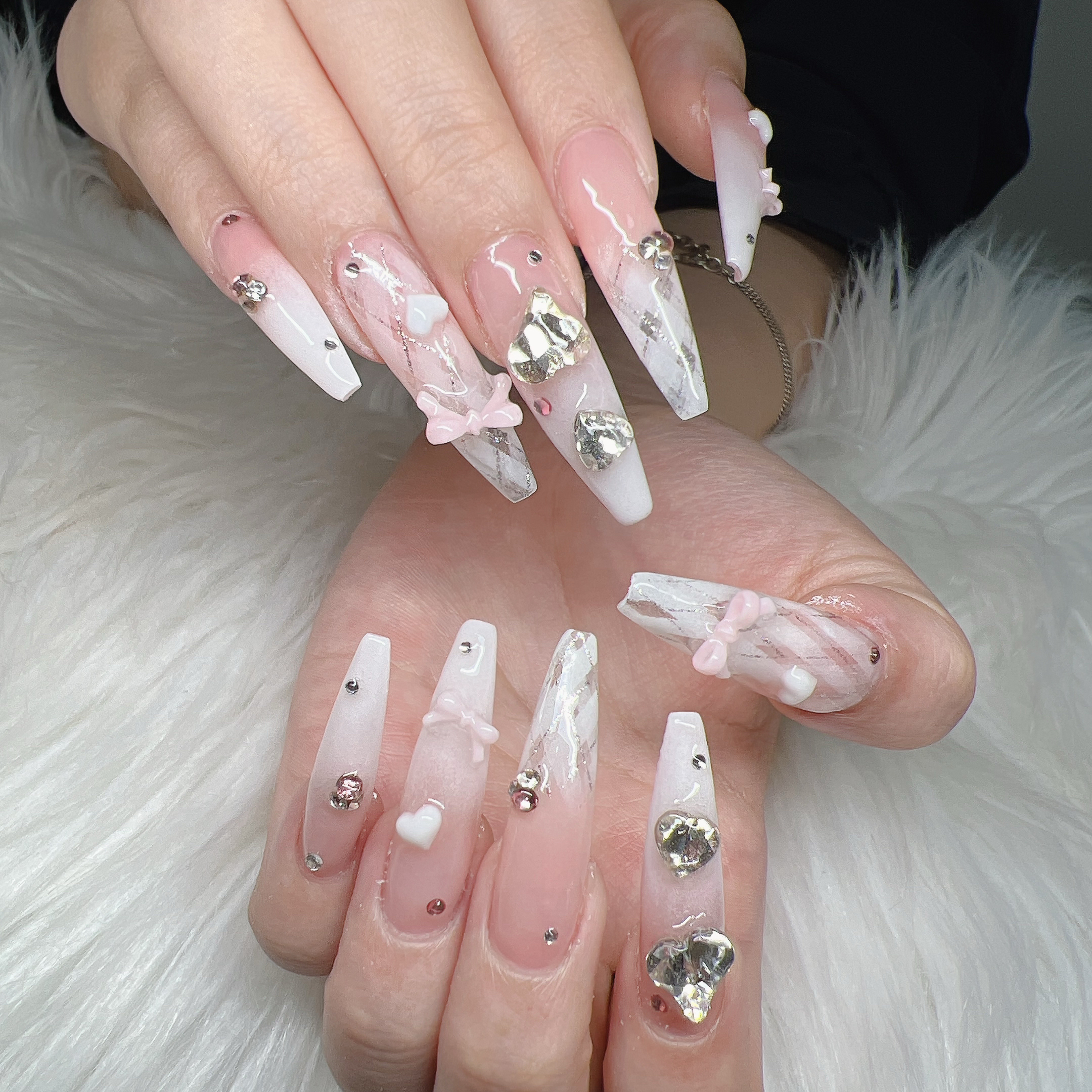 Lee_Nails