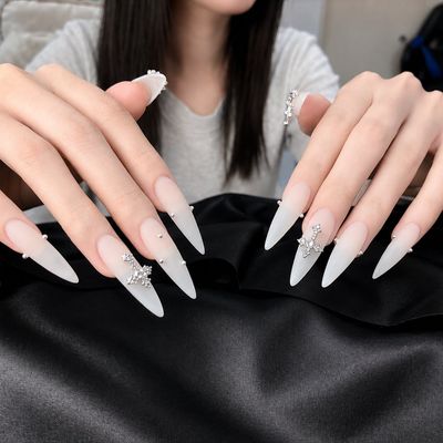 * 【トレンド】マットホワイト×星ネイル ¥1300円=>¥8500円