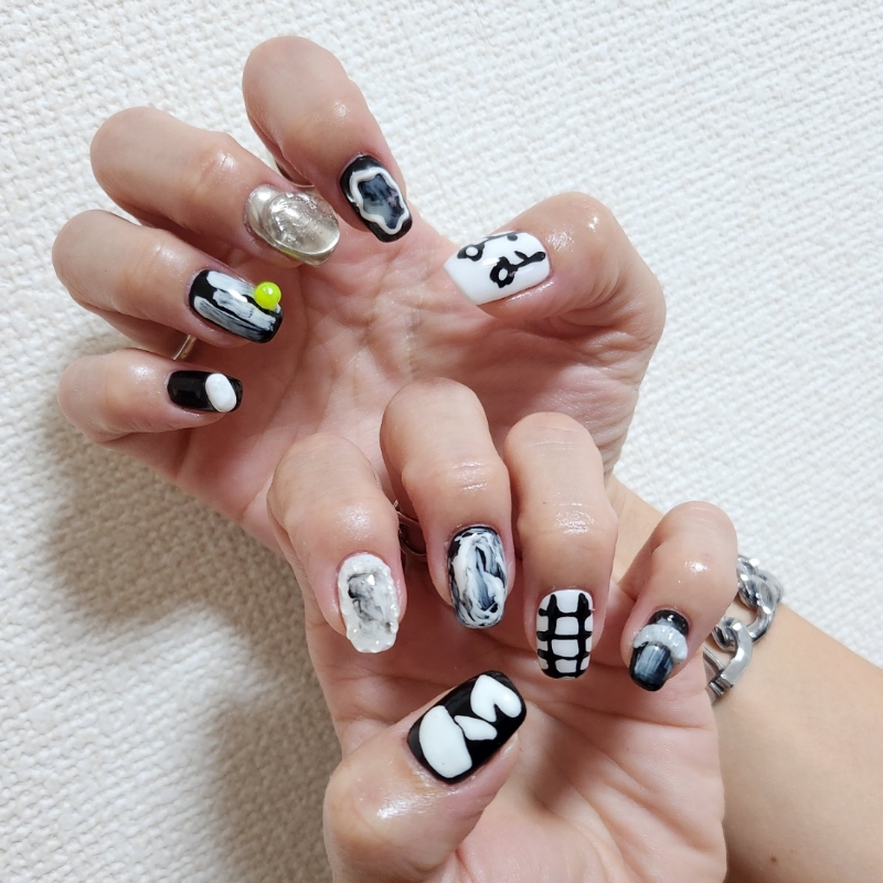 mikanails