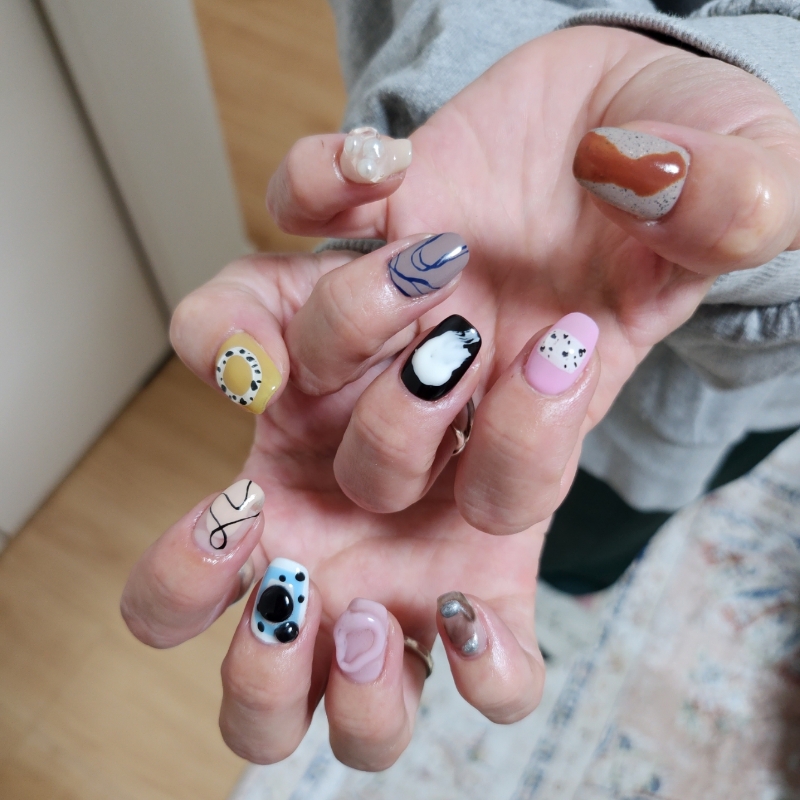 mikanails