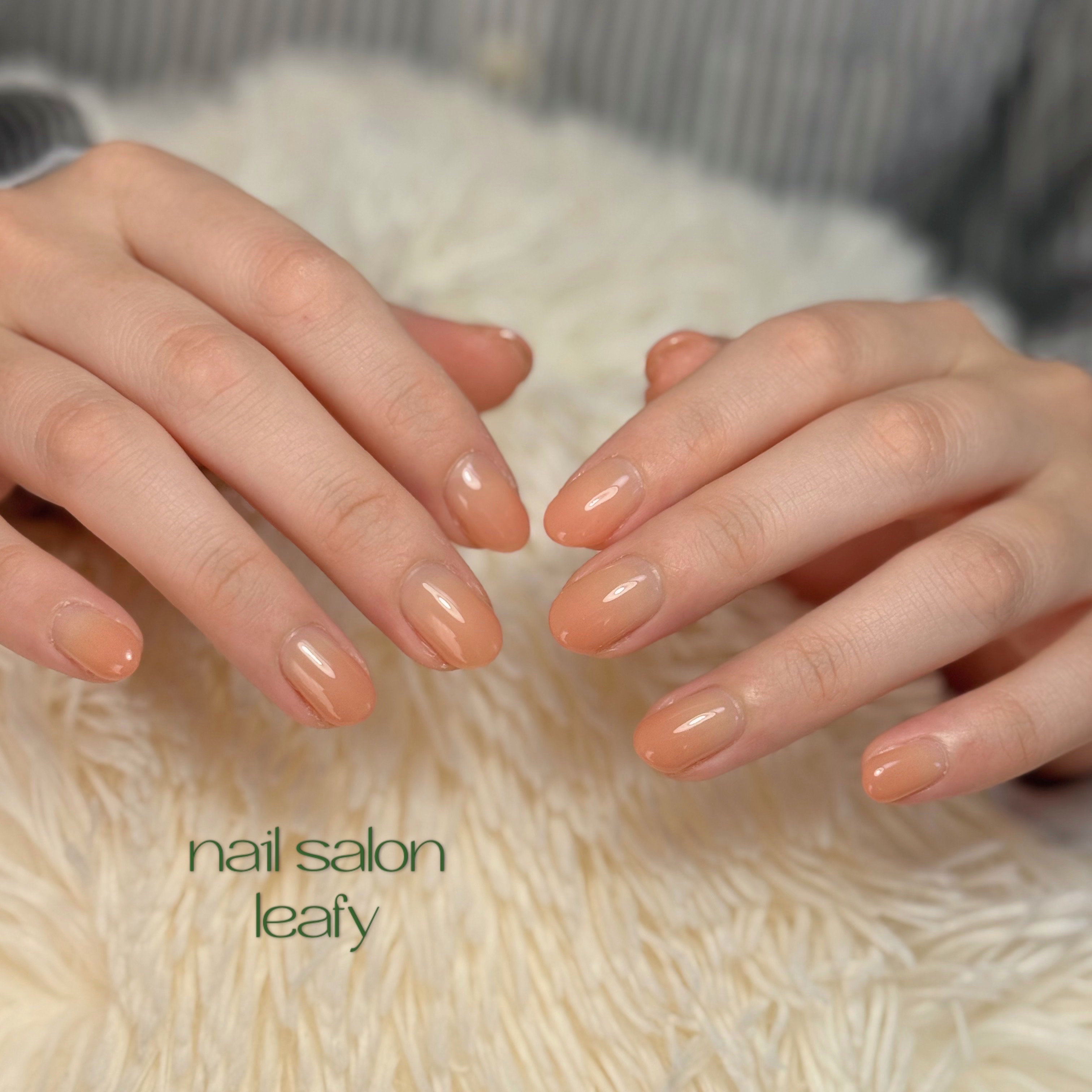 nailsalon_leafy