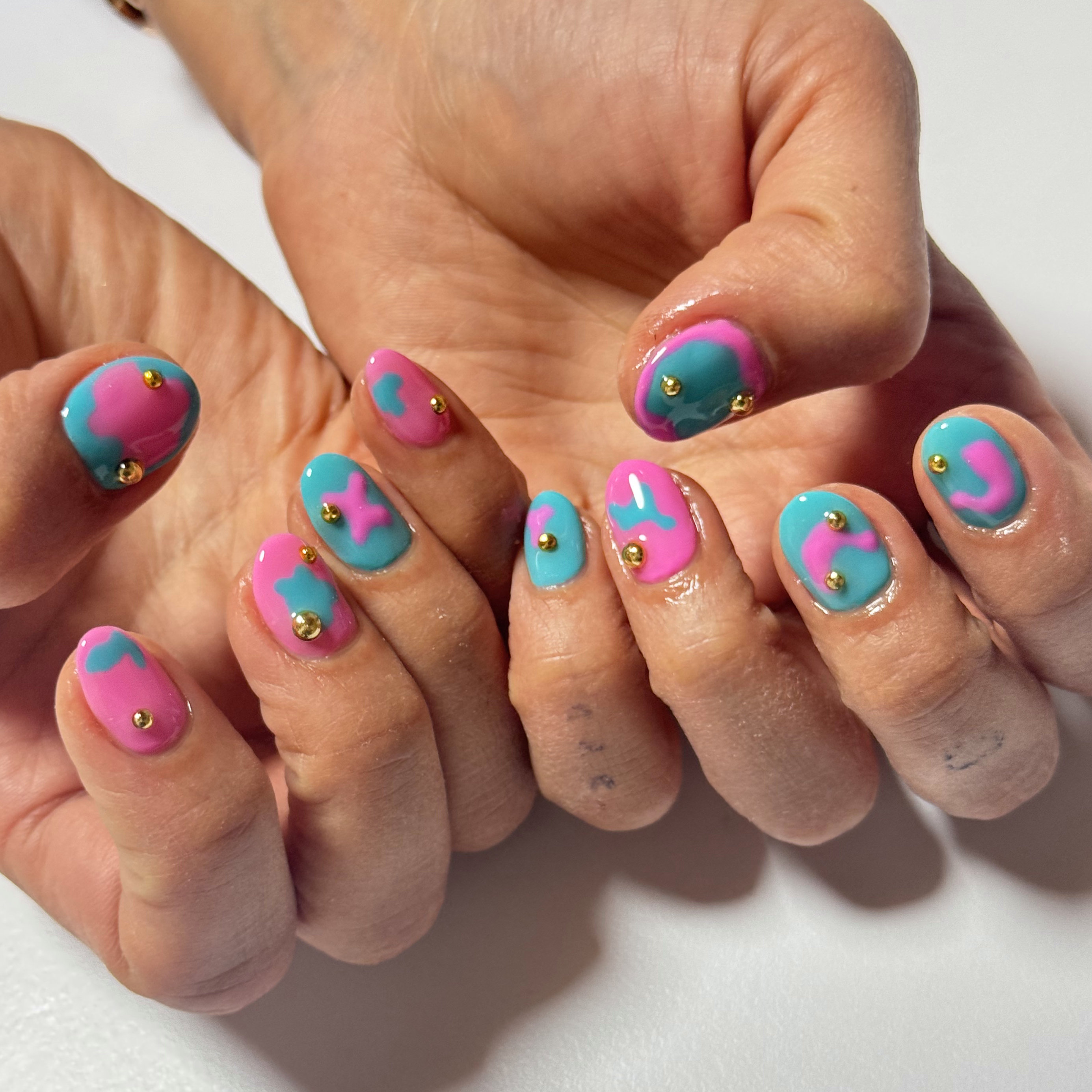 muni.nail