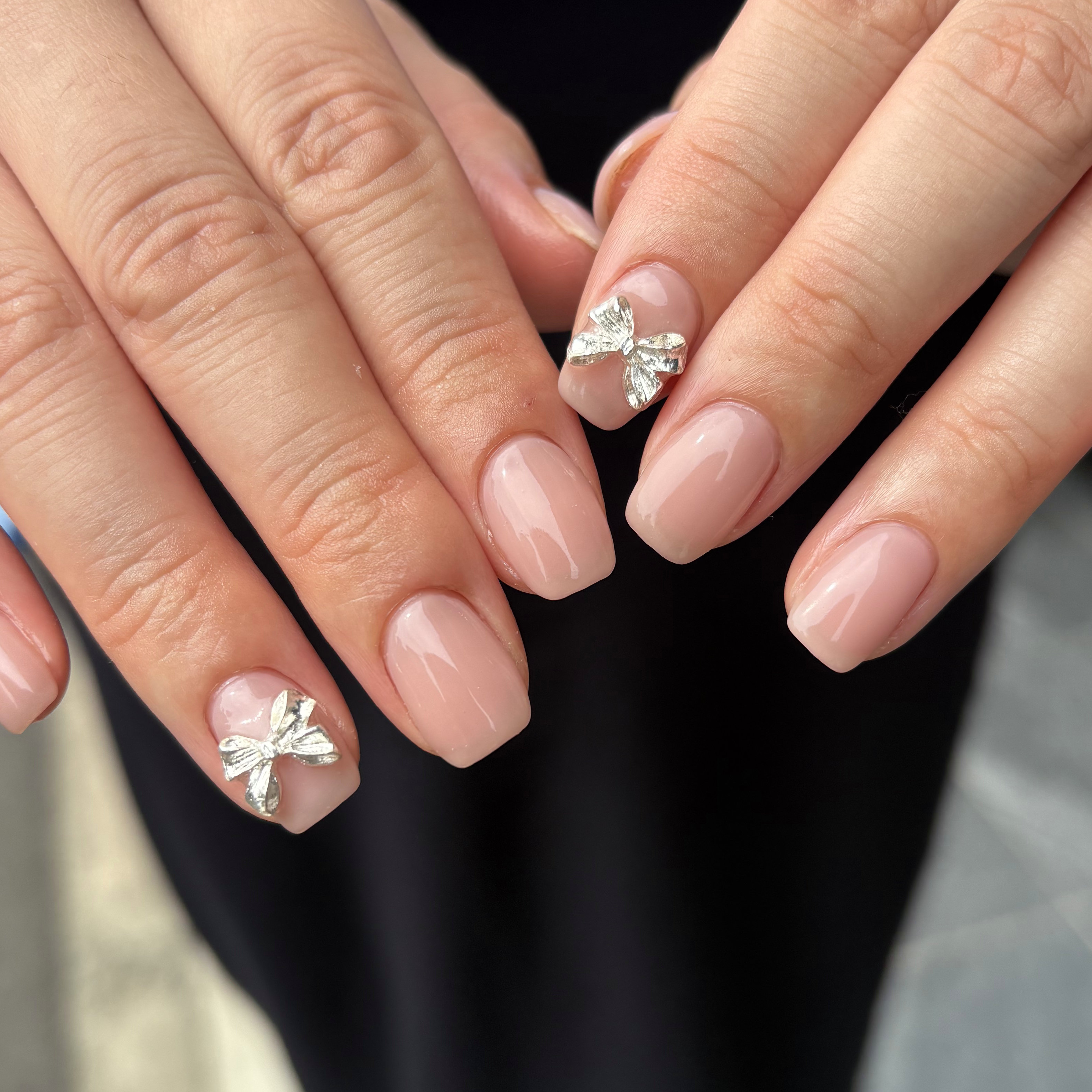 neouv_nail