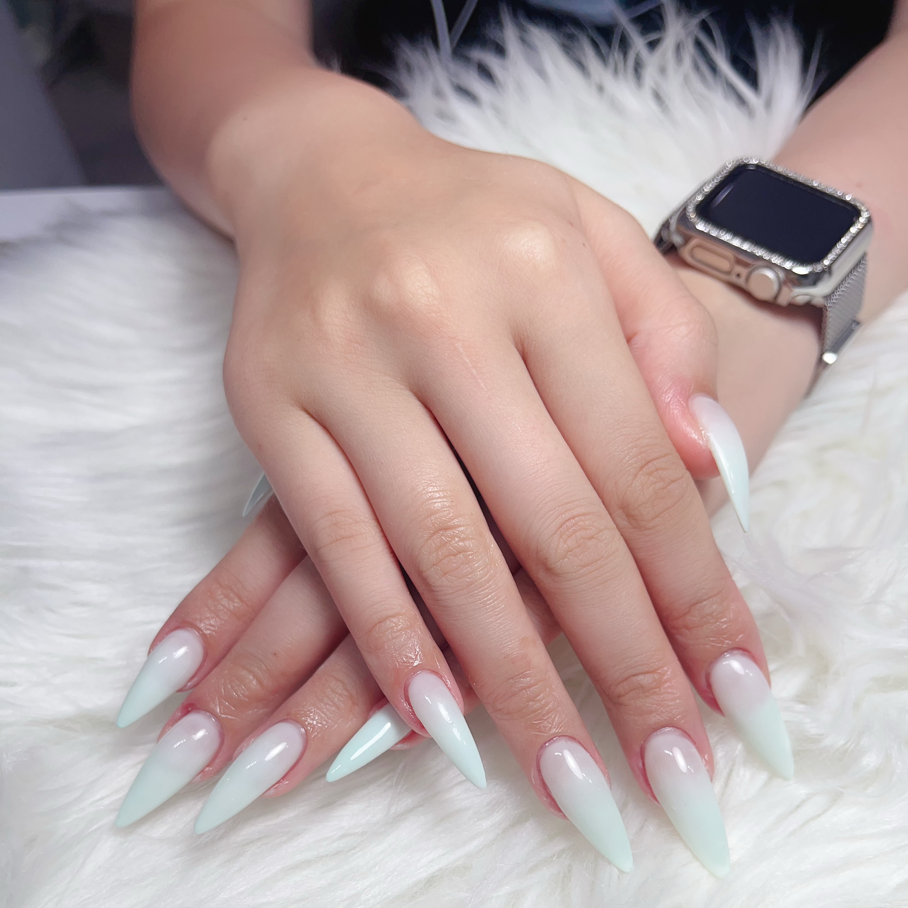 nail_mio25