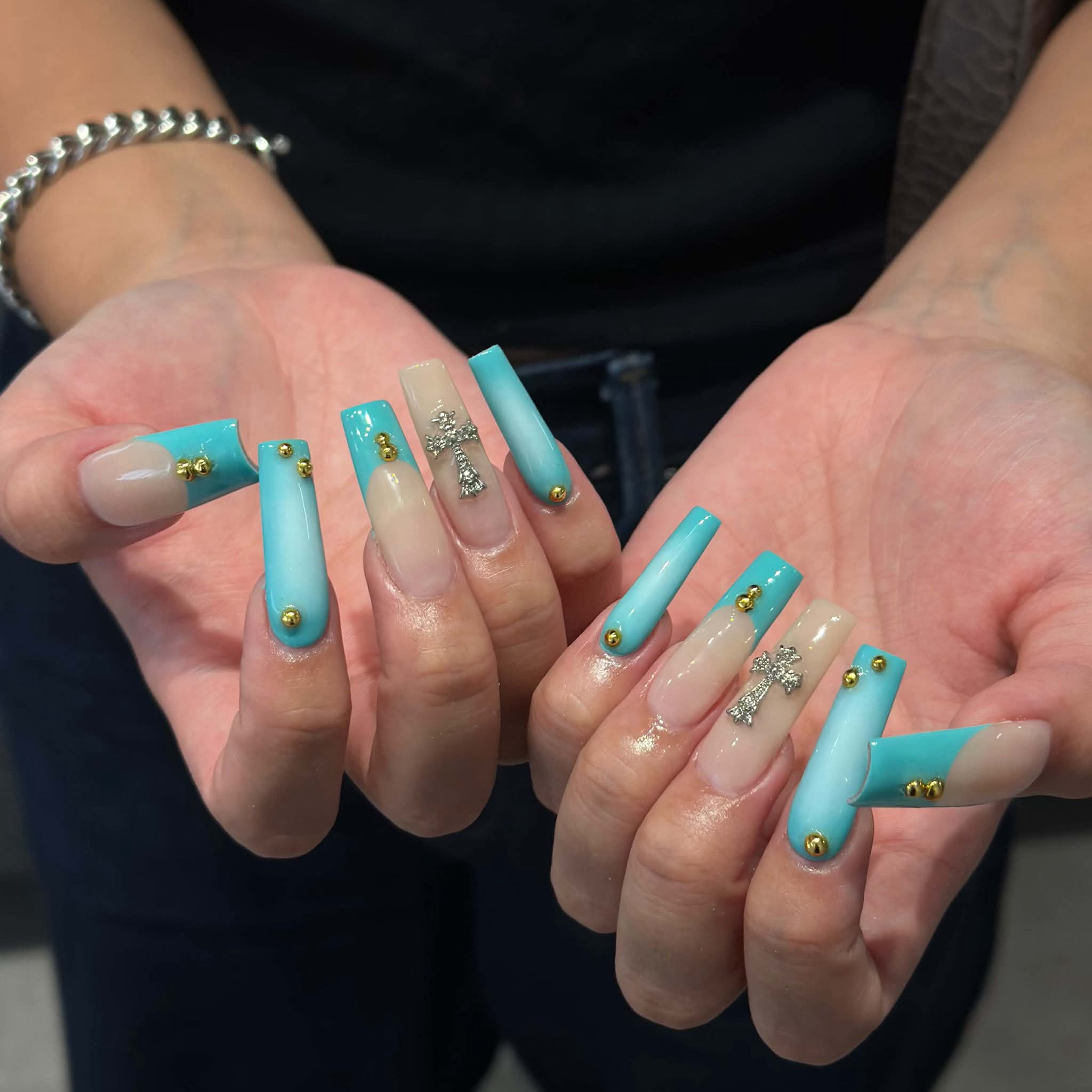 elinails_emi