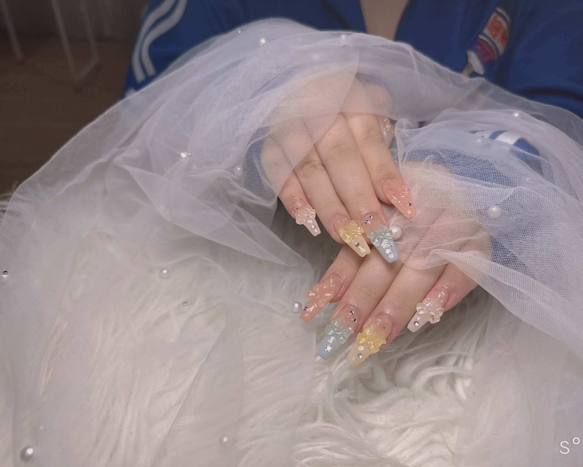 Reine_Nail_yuri