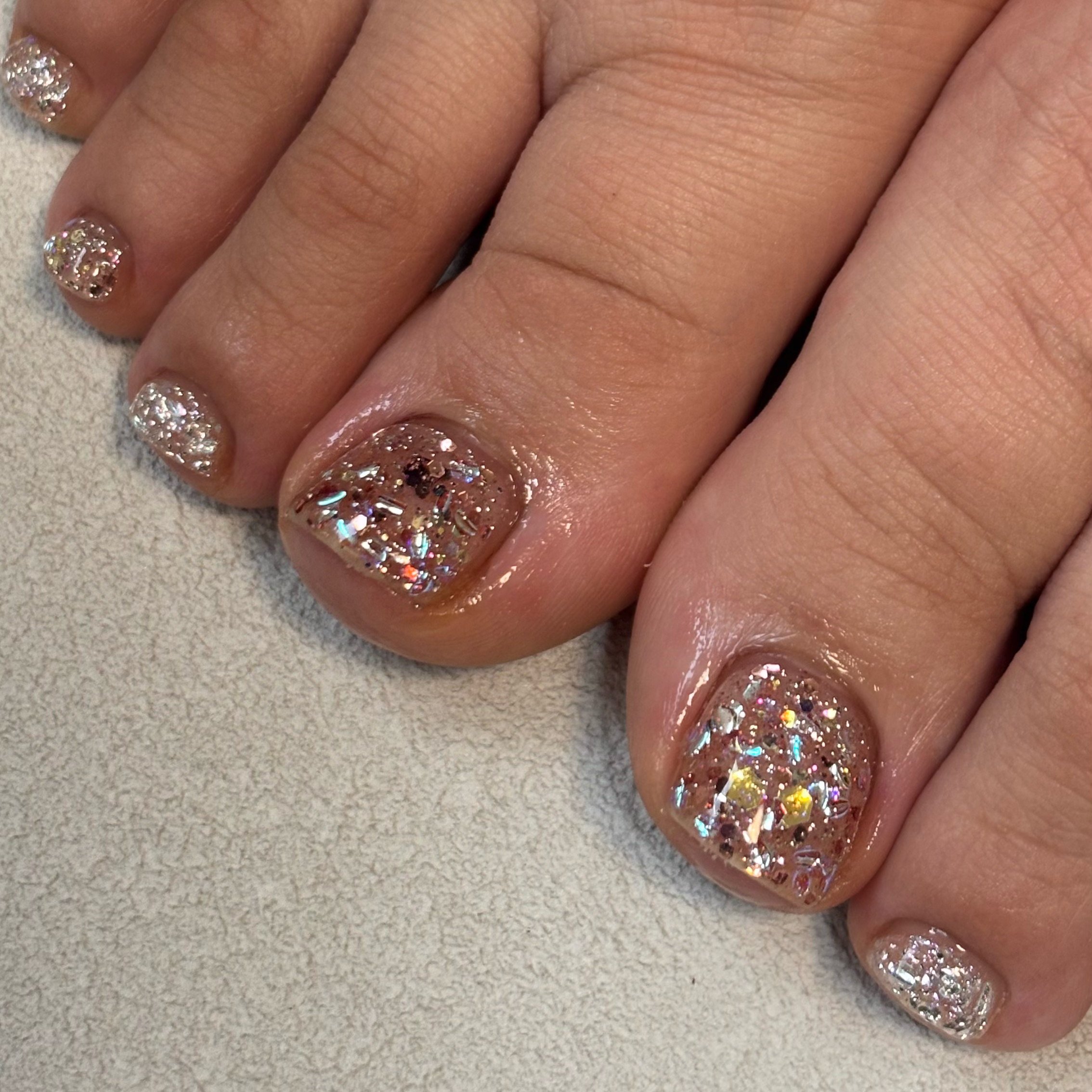 ave__nail
