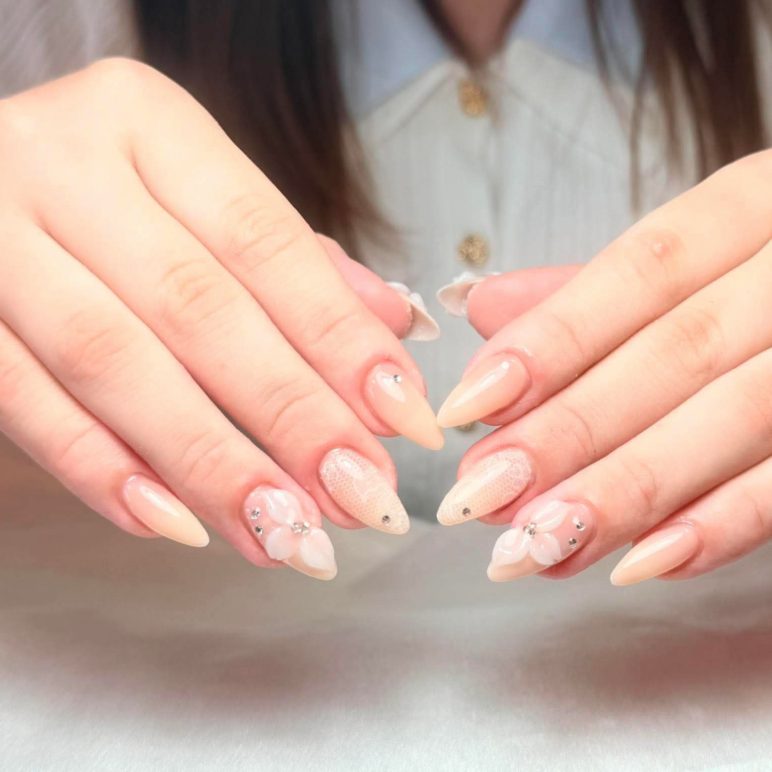 LUNA_Nails