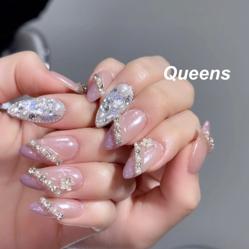 QueensCiCi