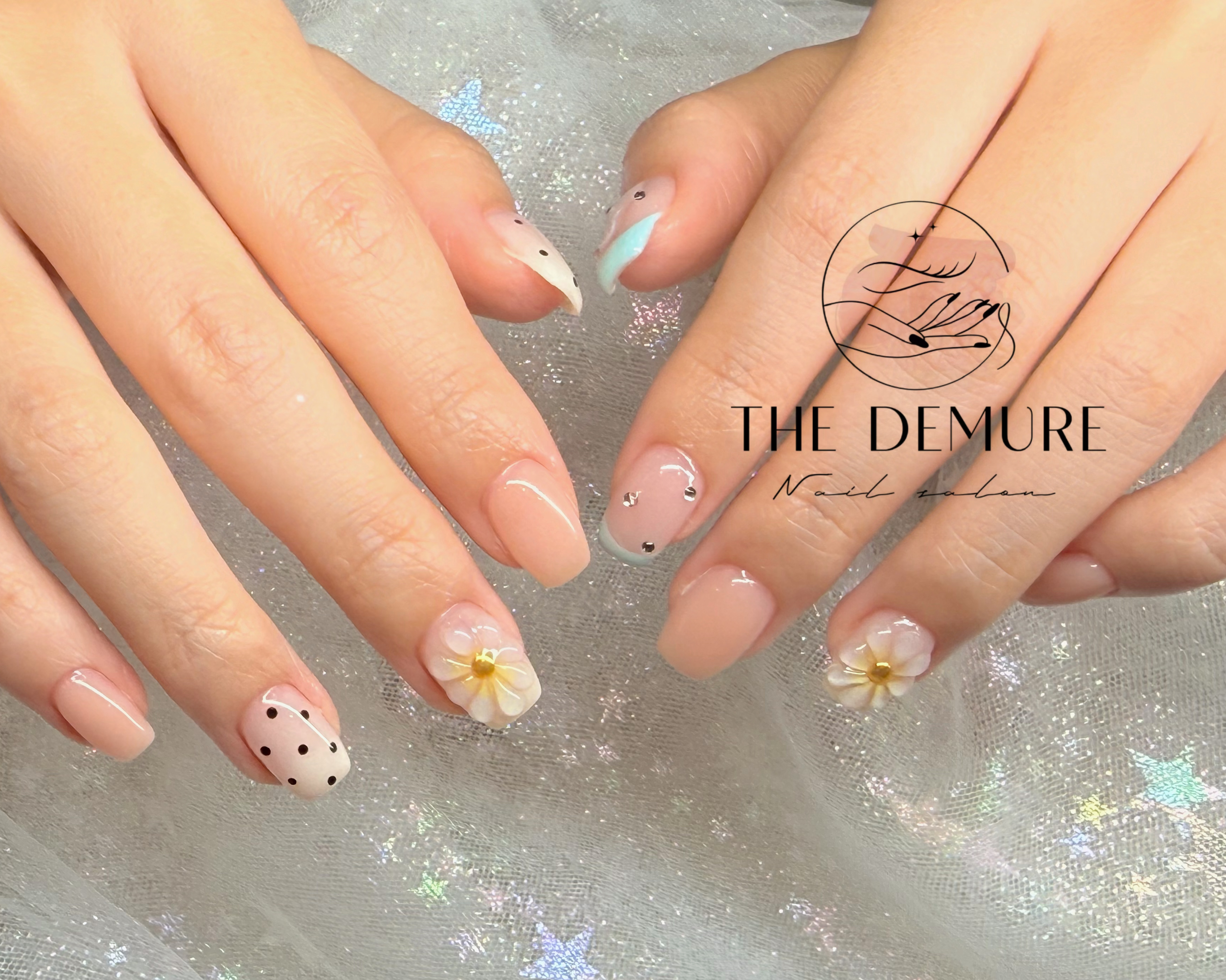 nail_Demure