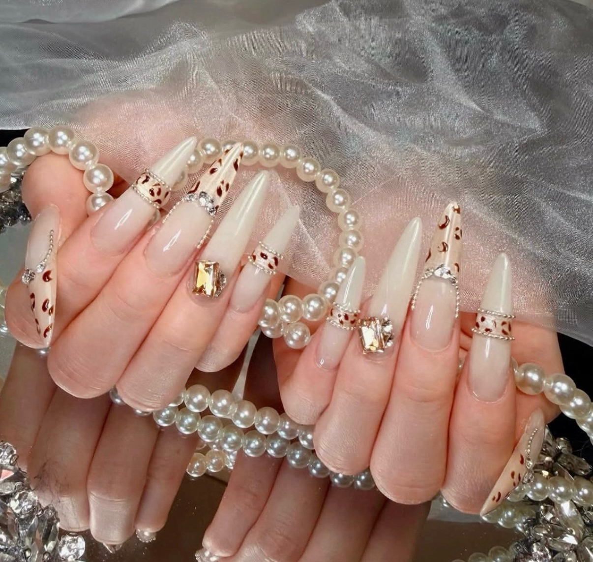 Julie_nail